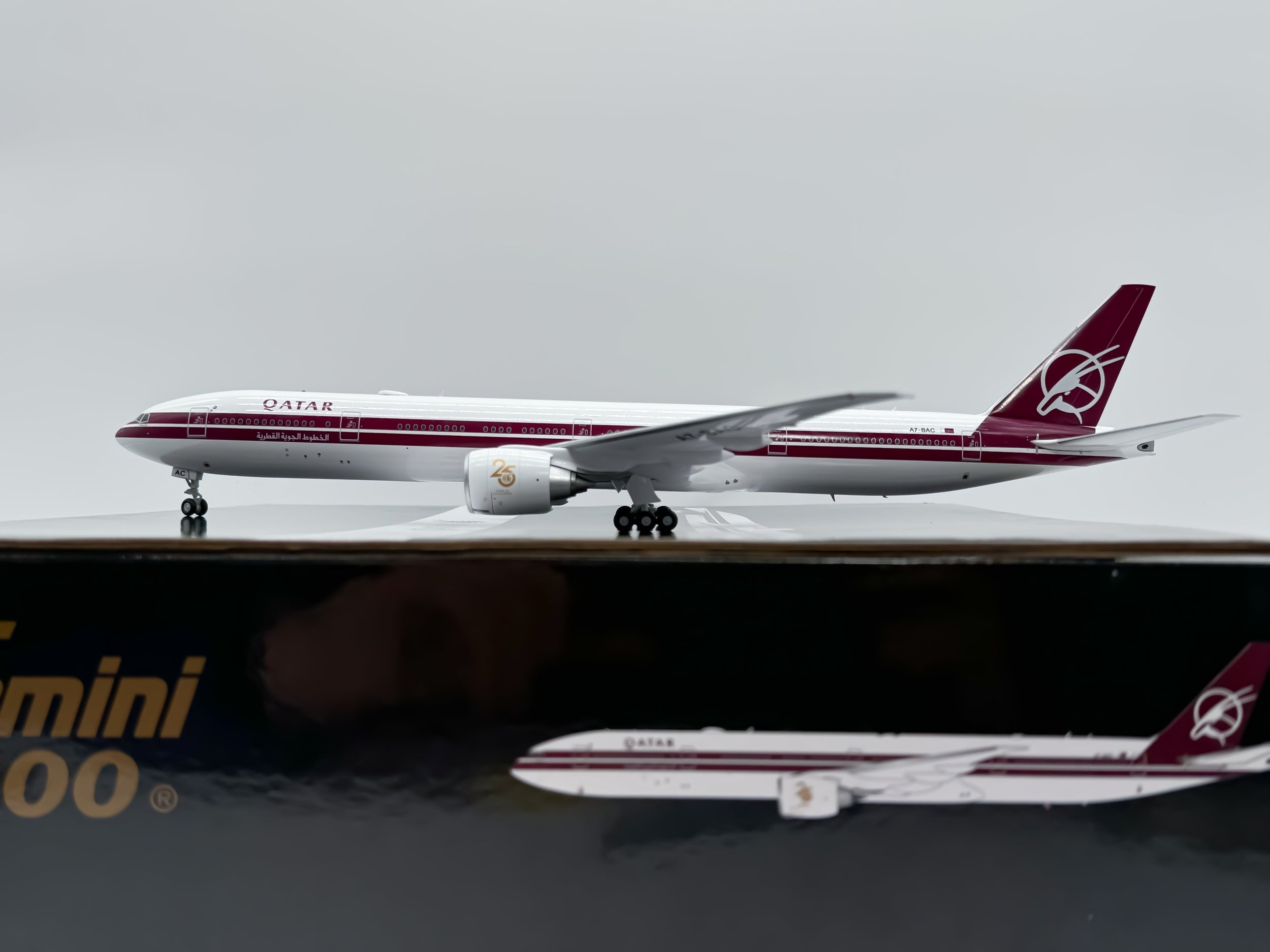 Qatar Airways Boeing 777-300ER 1:200 Gemini Jets A7-BAC (G2QTR1145)