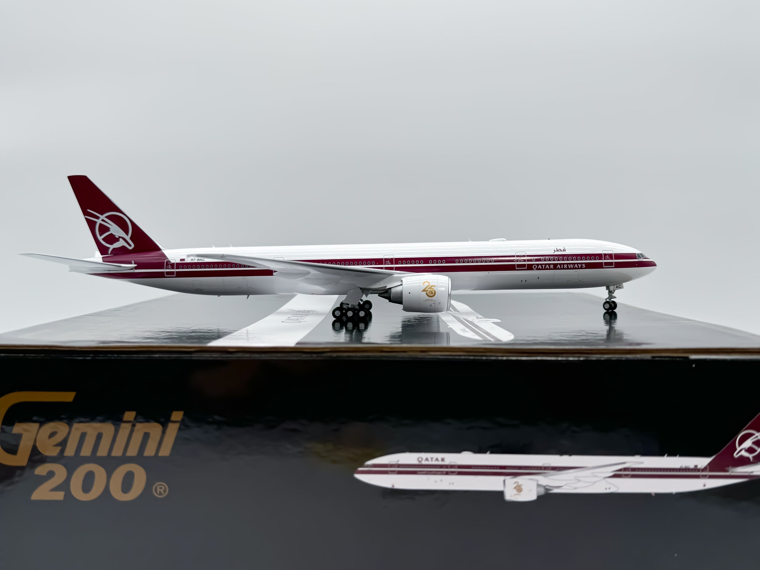 Qatar Airways Boeing 777-300ER 1:200 Gemini Jets A7-BAC (G2QTR1145)
