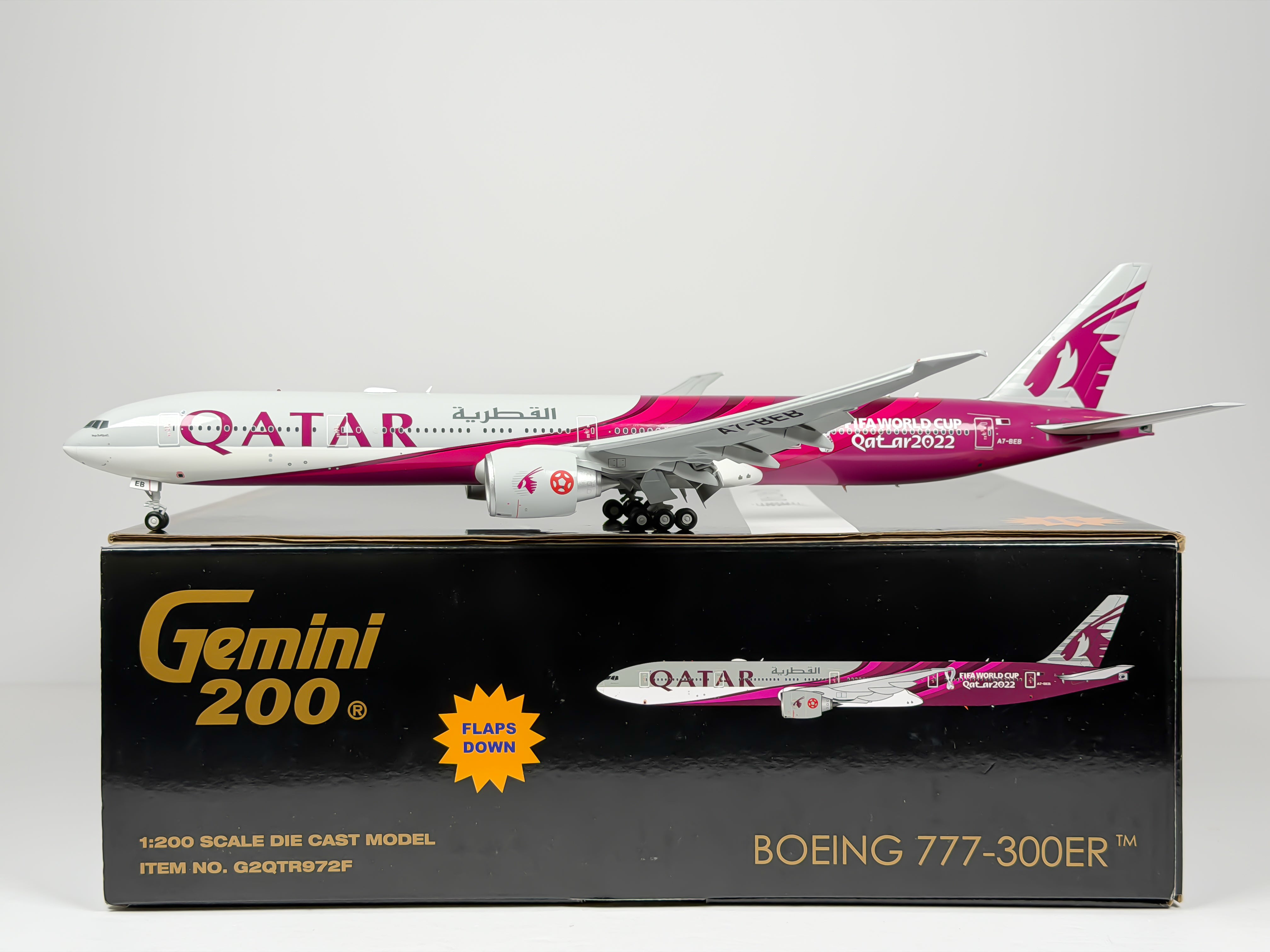 Qatar Airways Boeing 777-300ER 1:200 Gemini Jets A7-BEB (G2QTR972F) (Flaps Down Version)