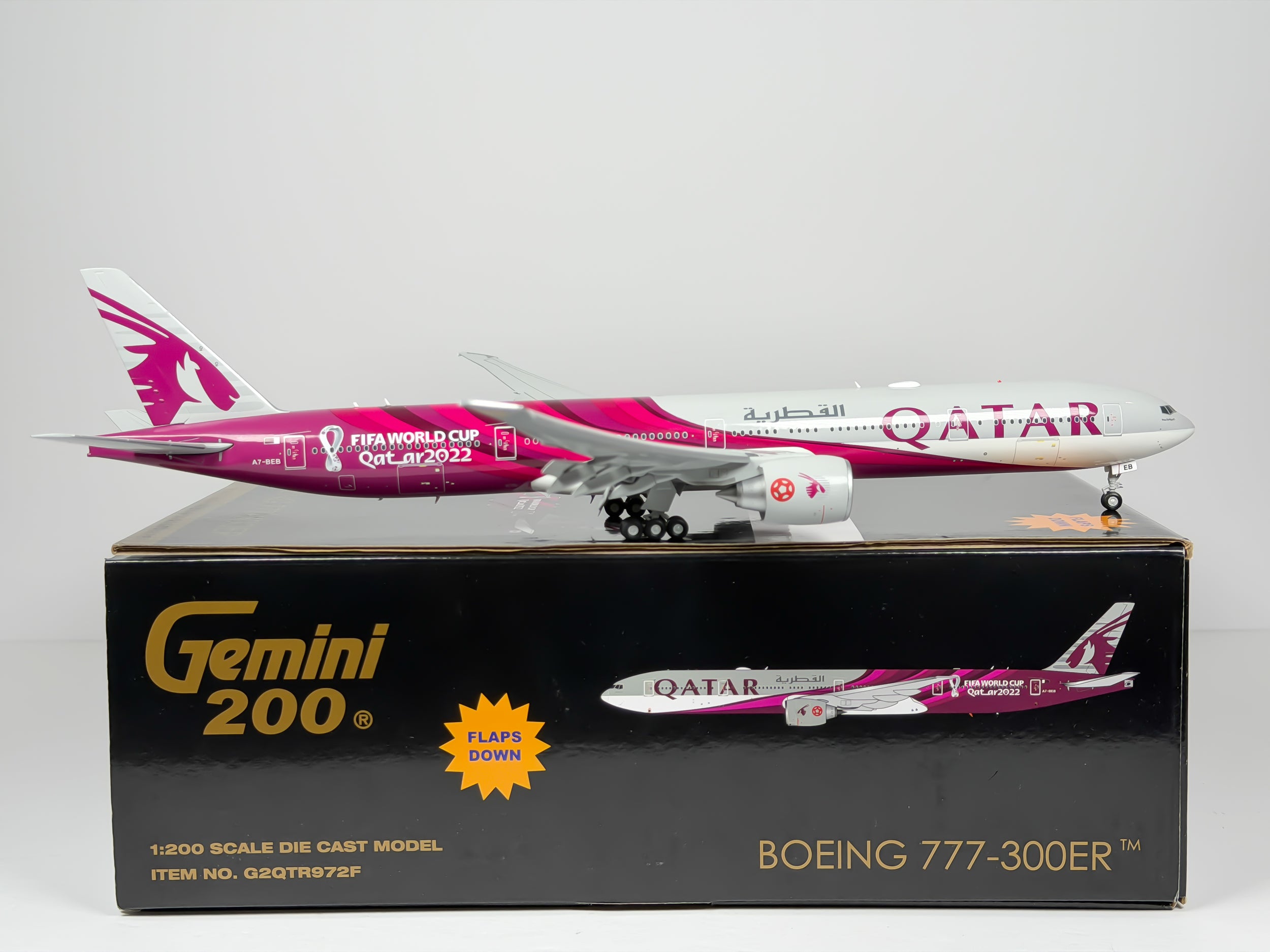 Qatar Airways Boeing 777-300ER 1:200 Gemini Jets A7-BEB (G2QTR972F) (Flaps Down Version)
