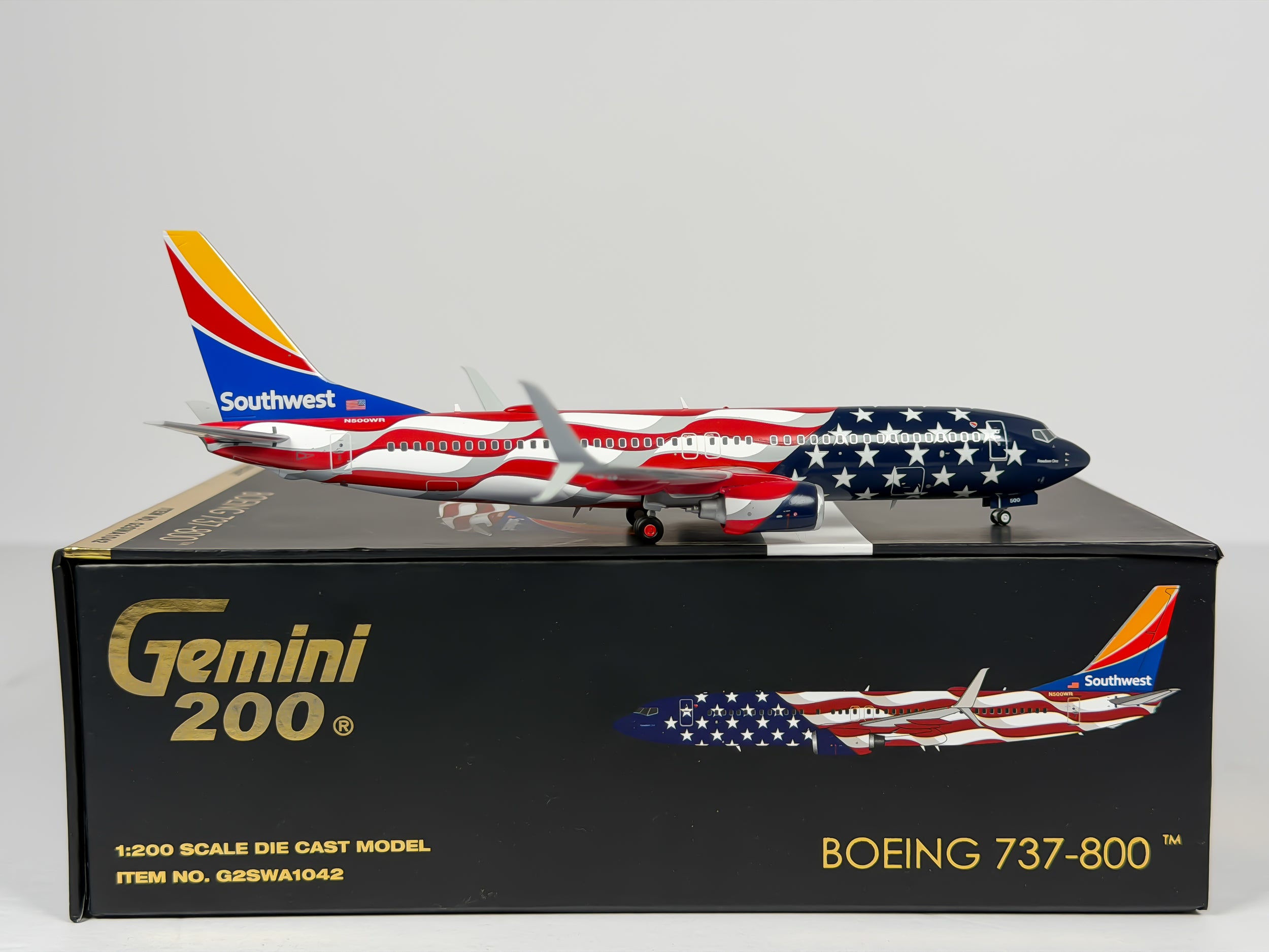 Southwest Airlines Boeing 737-700 1:200 Gemini Jets N500WR (G2SWA1042)