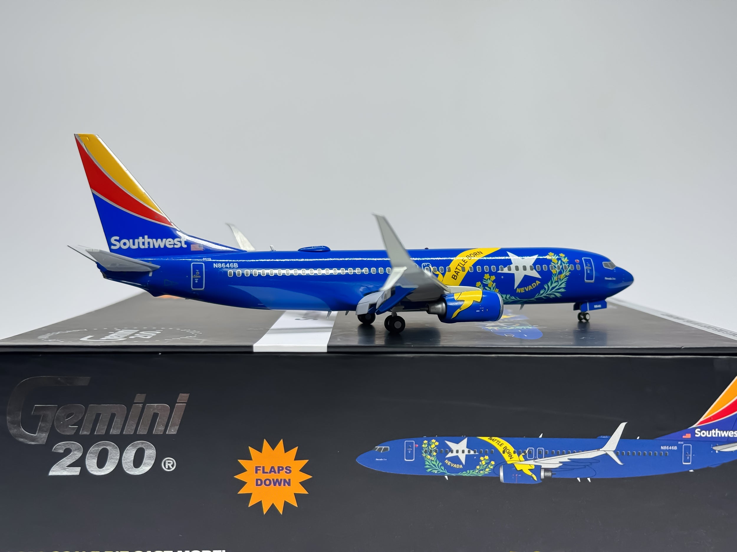 Southwest Airlines Boeing 737-800 1:200 Gemini Jets N8646B (G2SWA1267F)