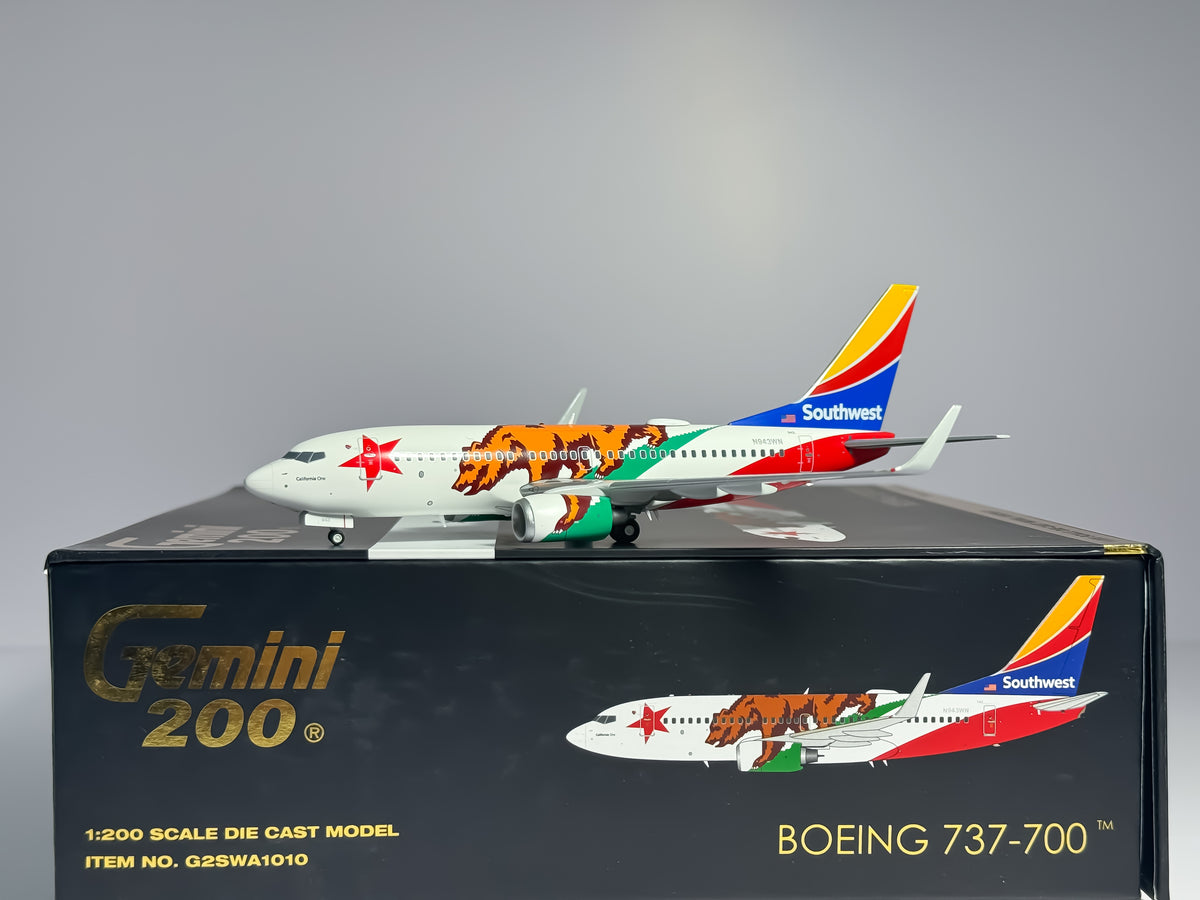 Southwest Airlines Boeing 737-700 1:200 Gemini Jets N943WN (G2SWA1350)