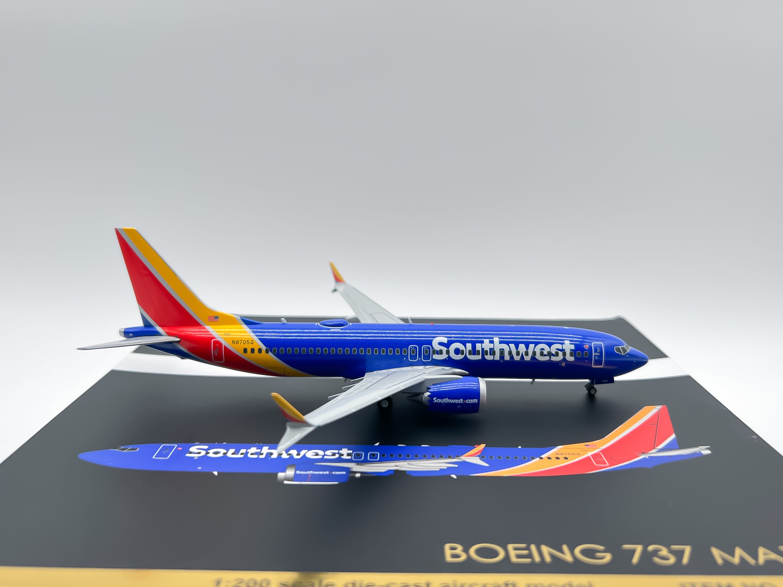 Southwest Airlines Boeing 737 MAX 8 1:200 Gemini Jets N8705Q (G2SWA689)