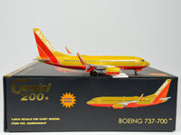 Southwest Airlines Boeing 737-700 1:200 Gemini Jets N714CB (G2SWA961F) (Flaps Down Version)