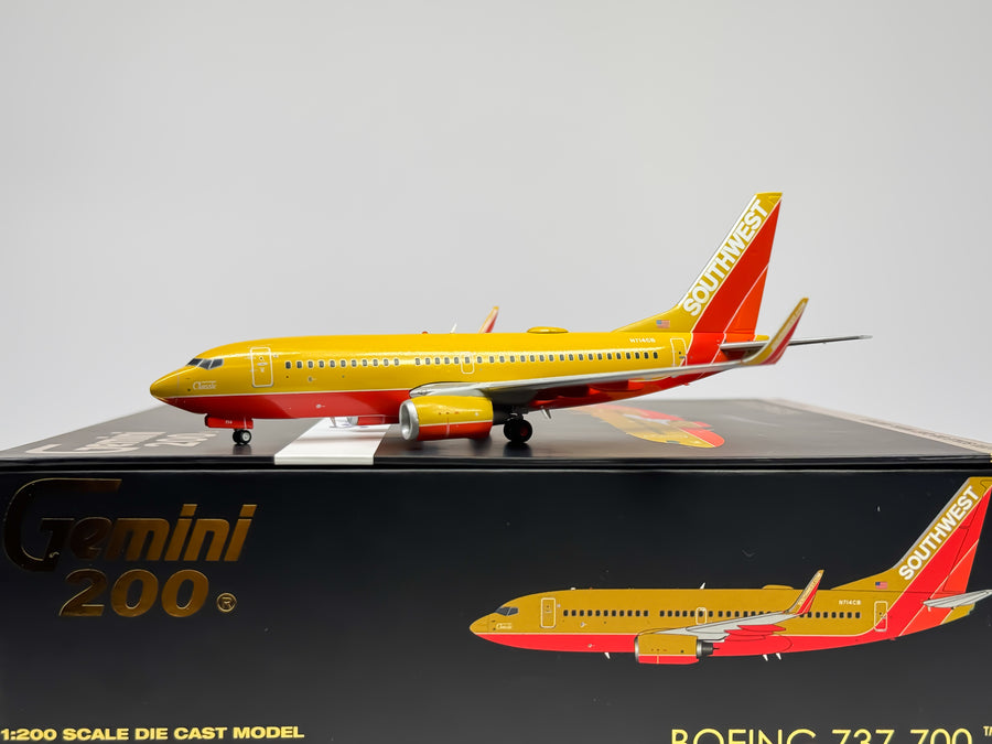 Southwest Airlines Boeing 737-700 1:200 Gemini Jets N714CB (G2SWA961)