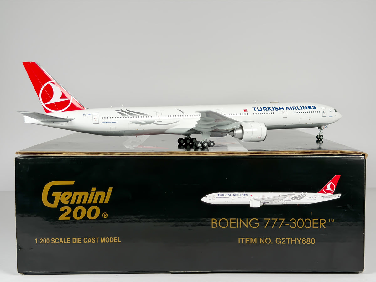 Turkish Airlines Boeing 777-300ER 1:200 Gemini Jets TC-JJT (G2THY680)