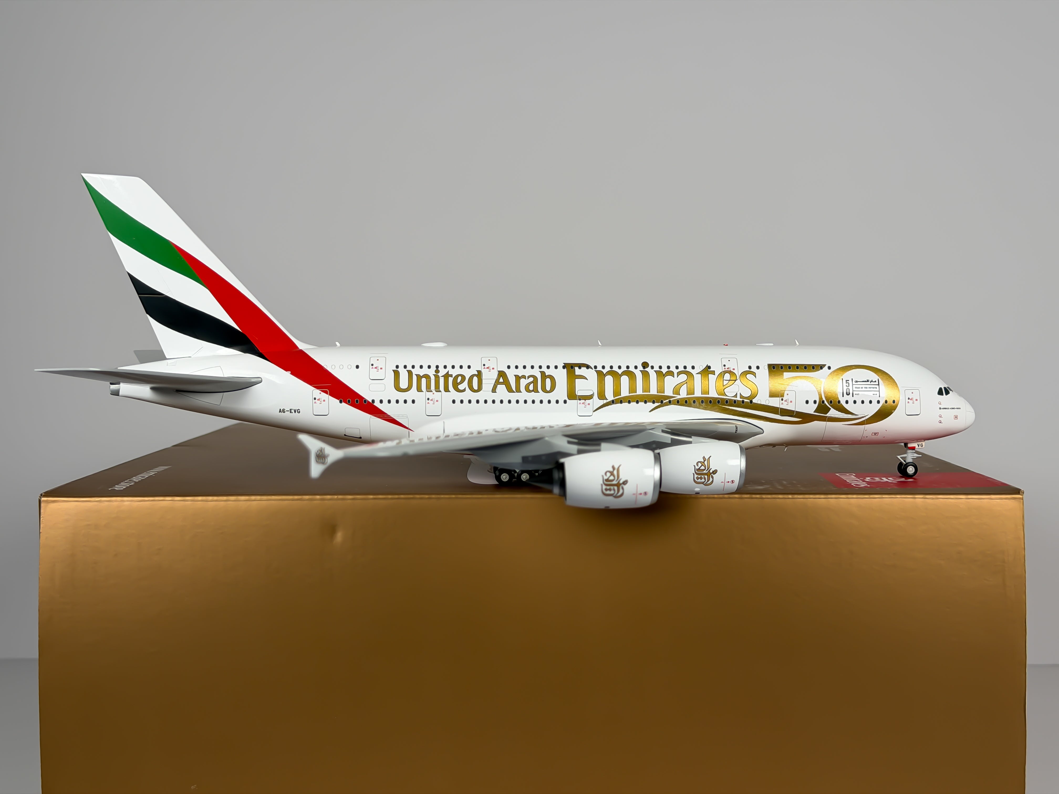Emirates Airbus A380-800 1:200 Gemini Jets A6-EVG (G2UAE1056)
