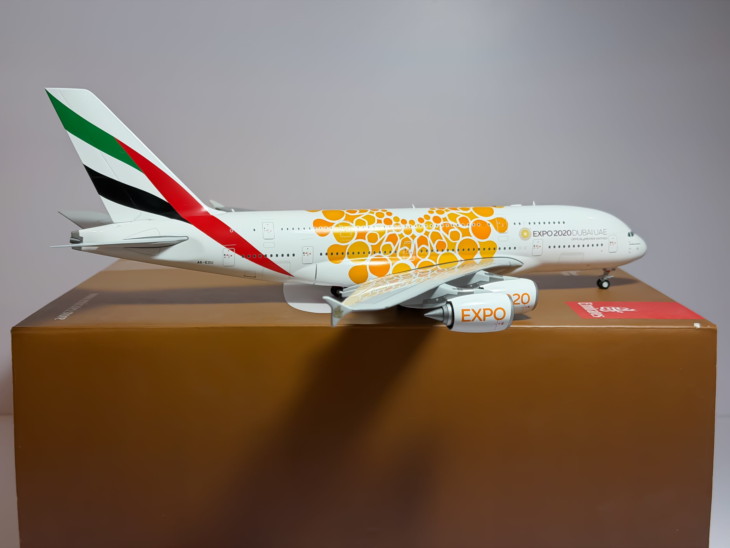 Emirates Airbus A380-800 1:200 Gemini Jets A6-EOU (G2UAE758)