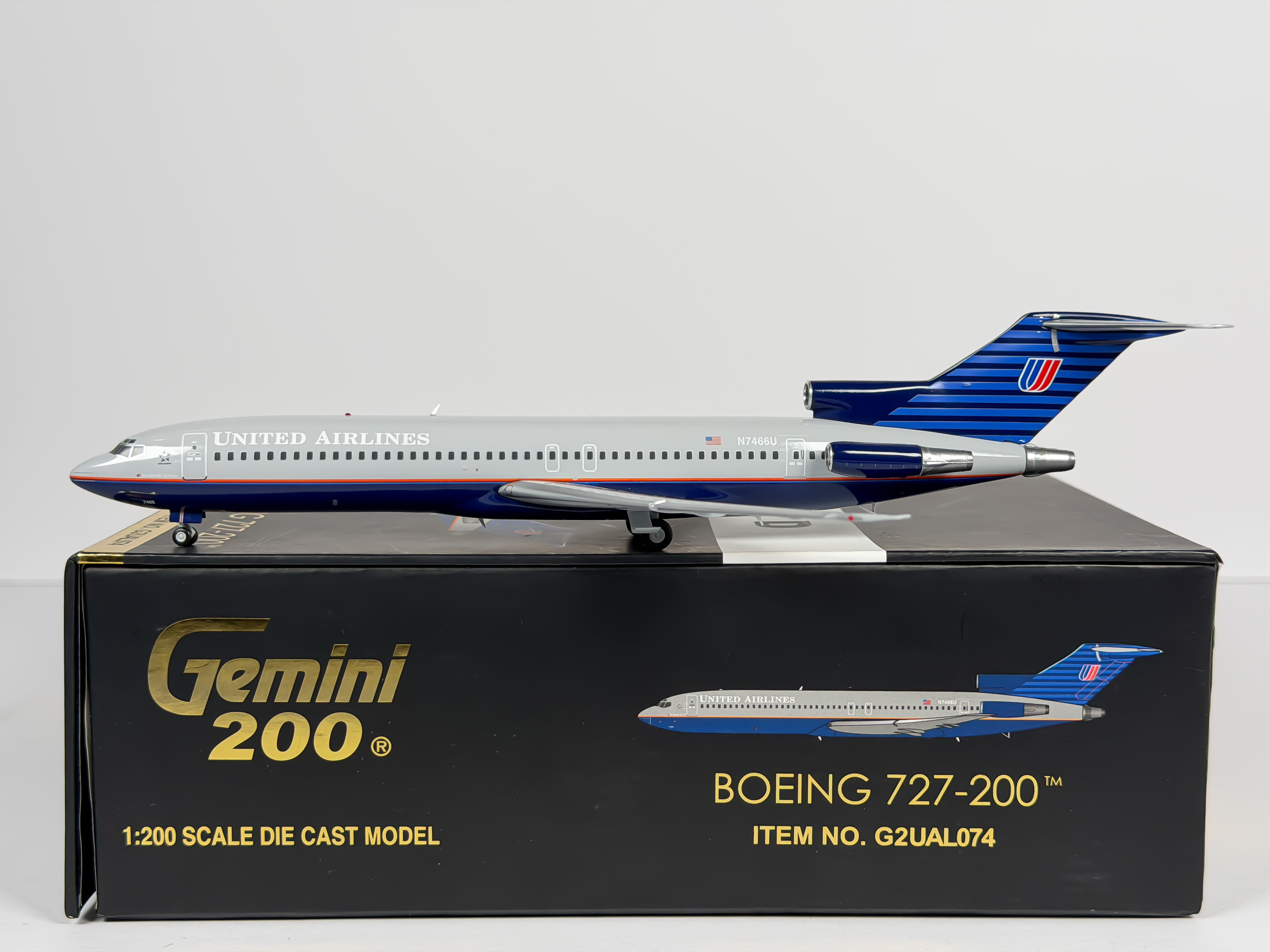 United Airlines Boeing 727-200 1:200 Gemini Jets N7466U (G2UAL074)