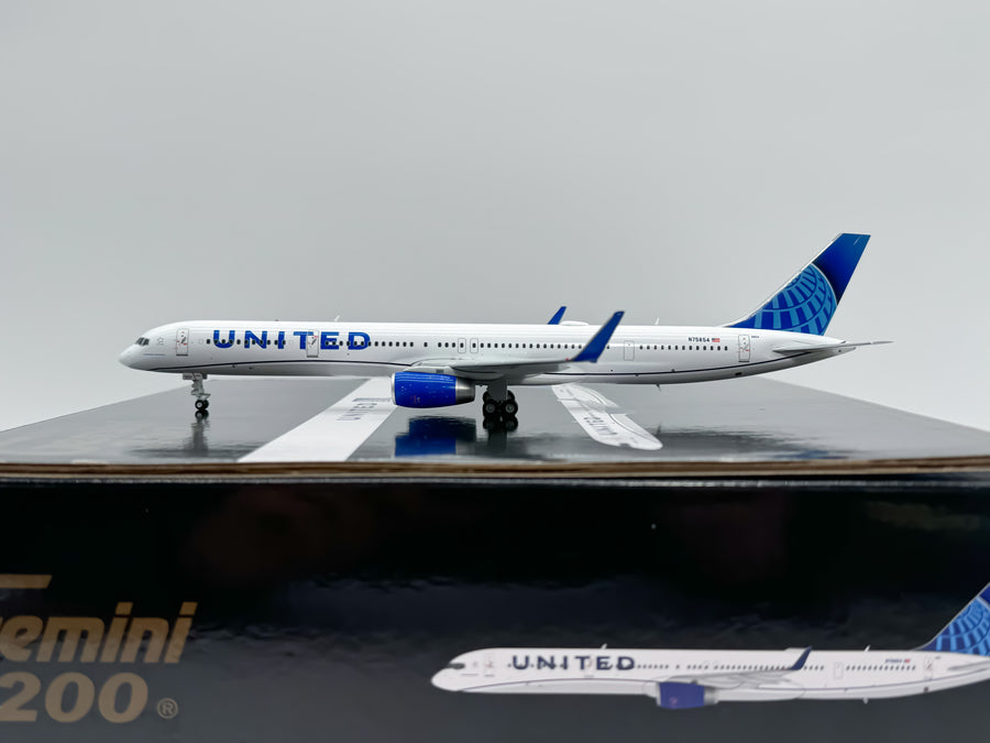 United Airlines Boeing 757-300 1:200 Gemini Jets N75854 (G2UAL1101)