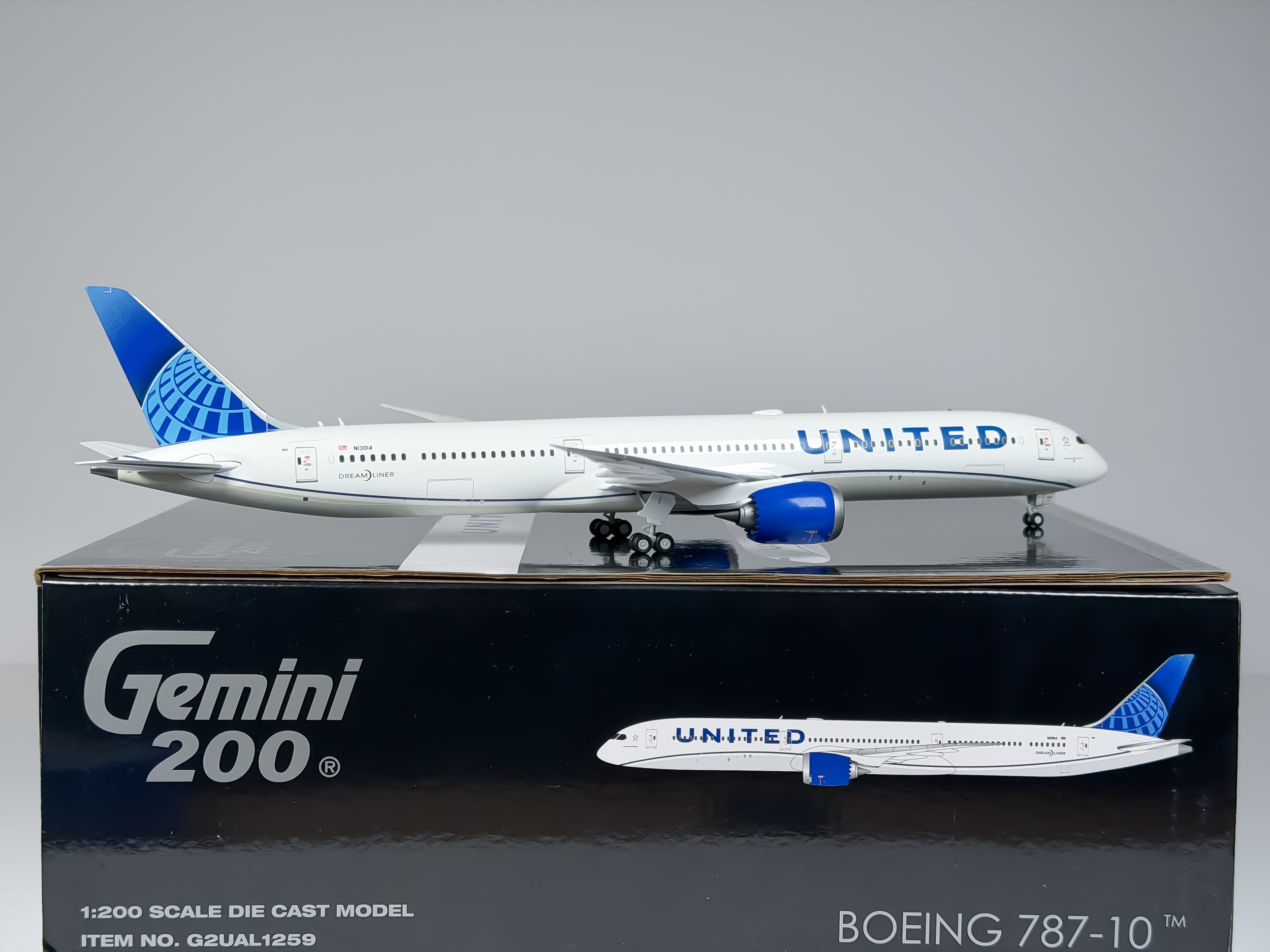 United Airlines Boeing 787-10 1:200 Gemini Jets N13014 (G2UAL1259)