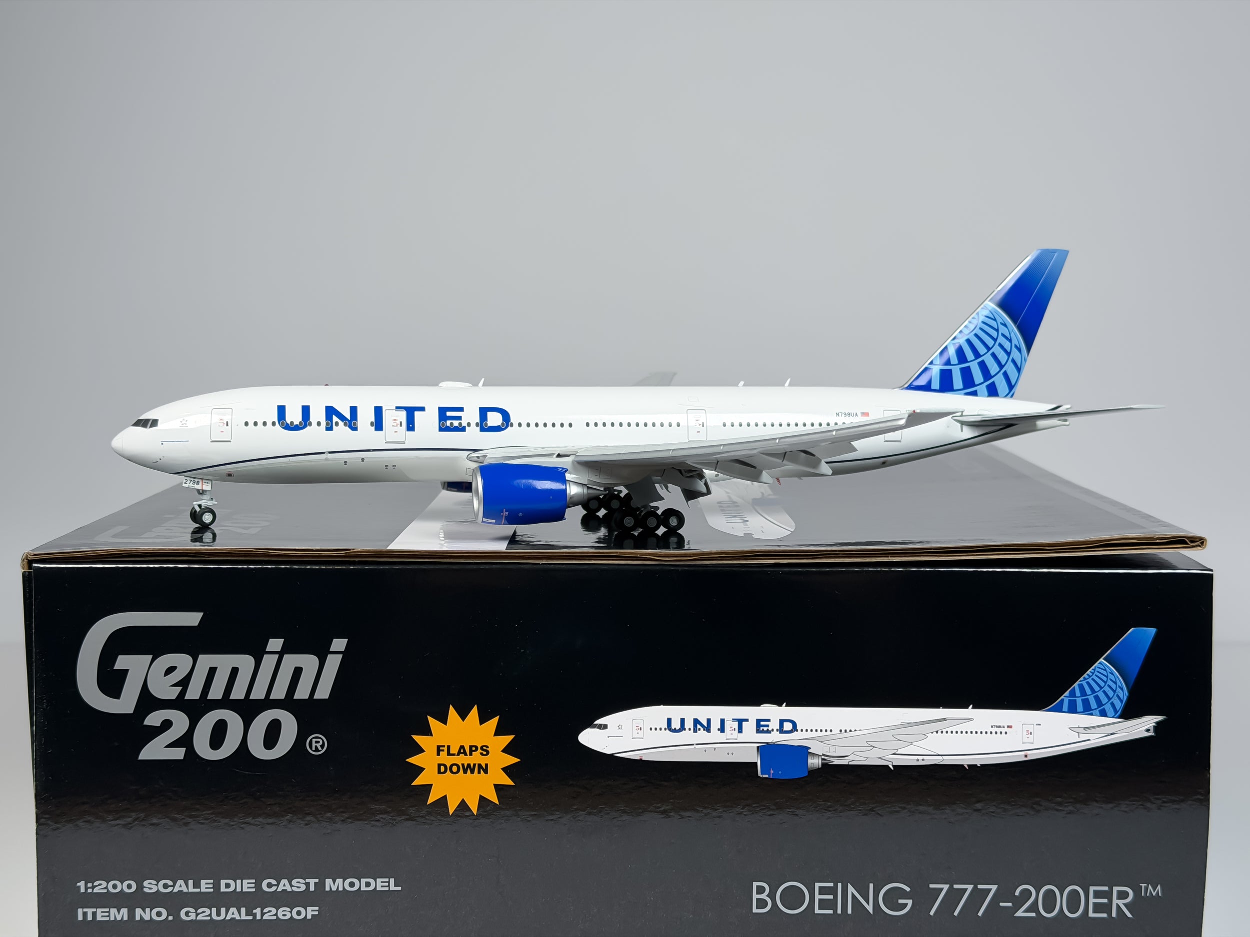 United Airlines Boeing 777-200ER 1:200 Gemini Jets N798UA (G2UAL1260F)