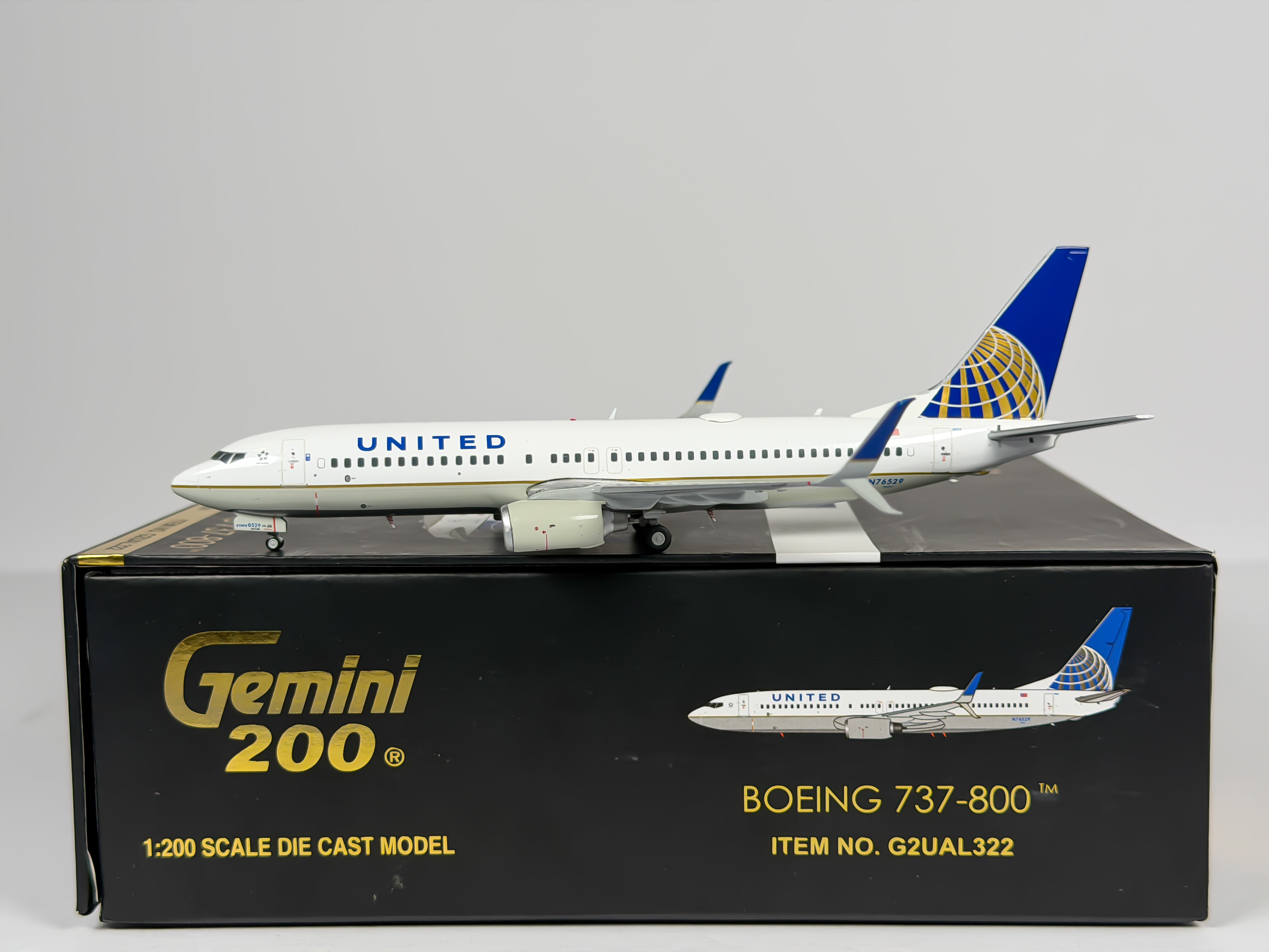 United Airlines Boeing 737-700 1:200 Gemini Jets N76529 (G2UAL322)