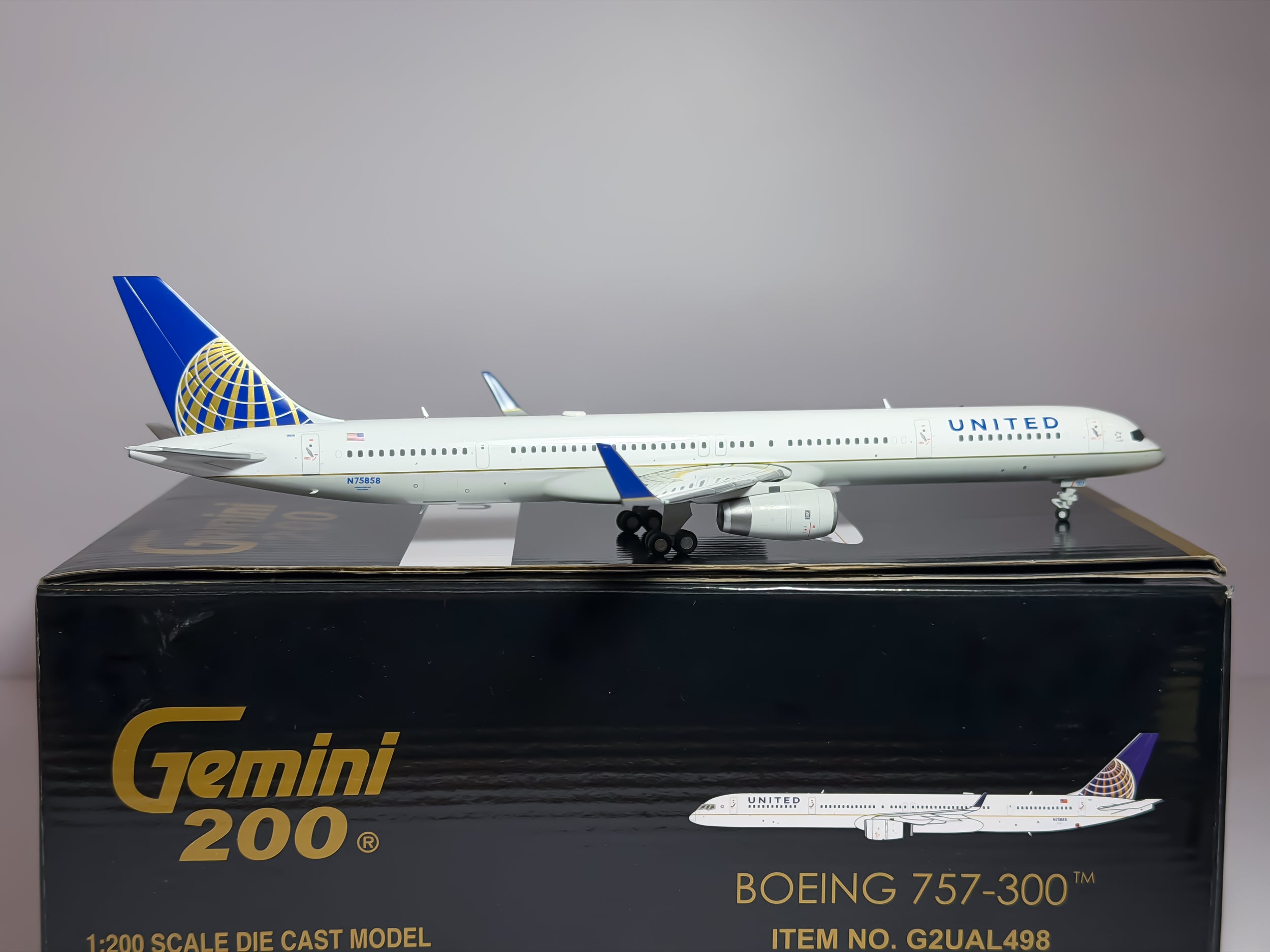 United Airlines Boeing 757-300 1:200 Gemini Jets N75858 (G2UAL498)