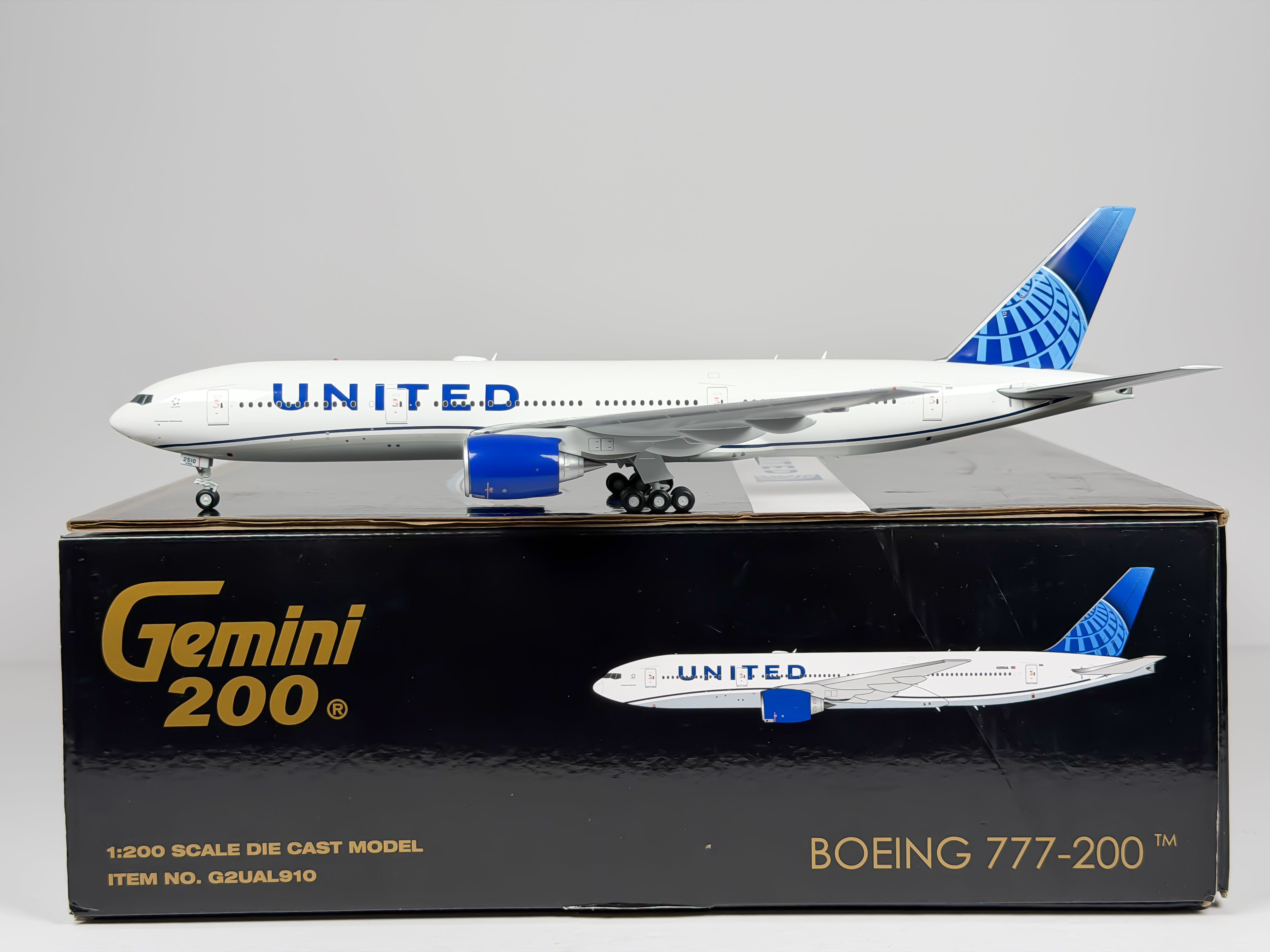 United Airlines Boeing 777-200 1:200 Gemini Jets N210UA (G2UAL910)