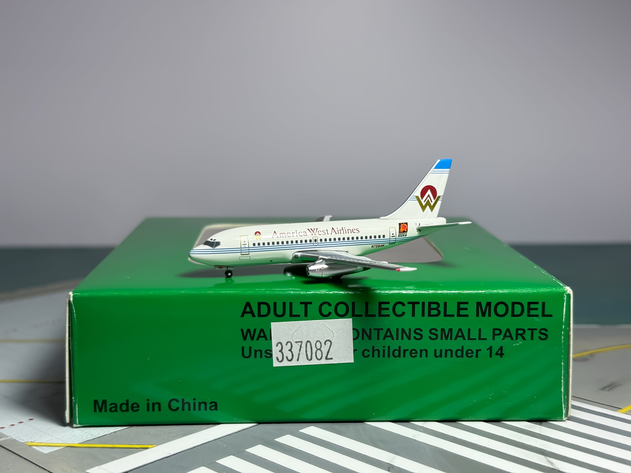 America West Boeing 737-100 1:400 Aeroclassics N708AW (GBMN708AWB)