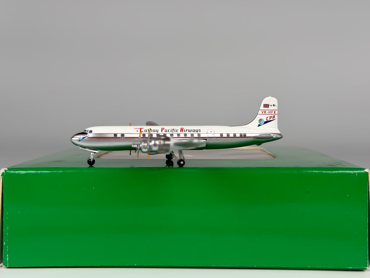 Cathay Pacific Douglas DC-6 1:400 Aeroclassics VR-HFX (GBVRHFX)