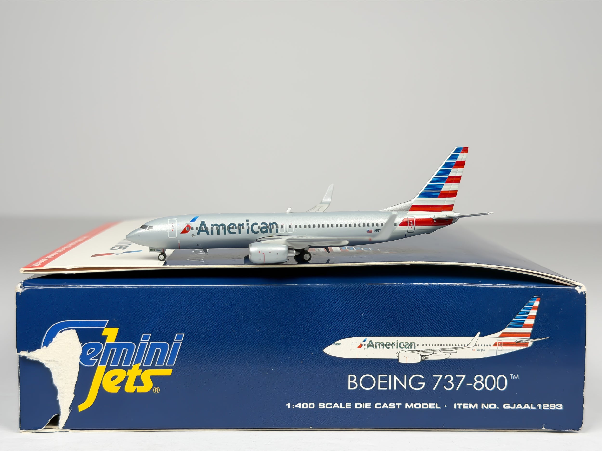 American Airlines Boeing 737-800 1:400 Gemini Jets N971AN (GJAAL1361)