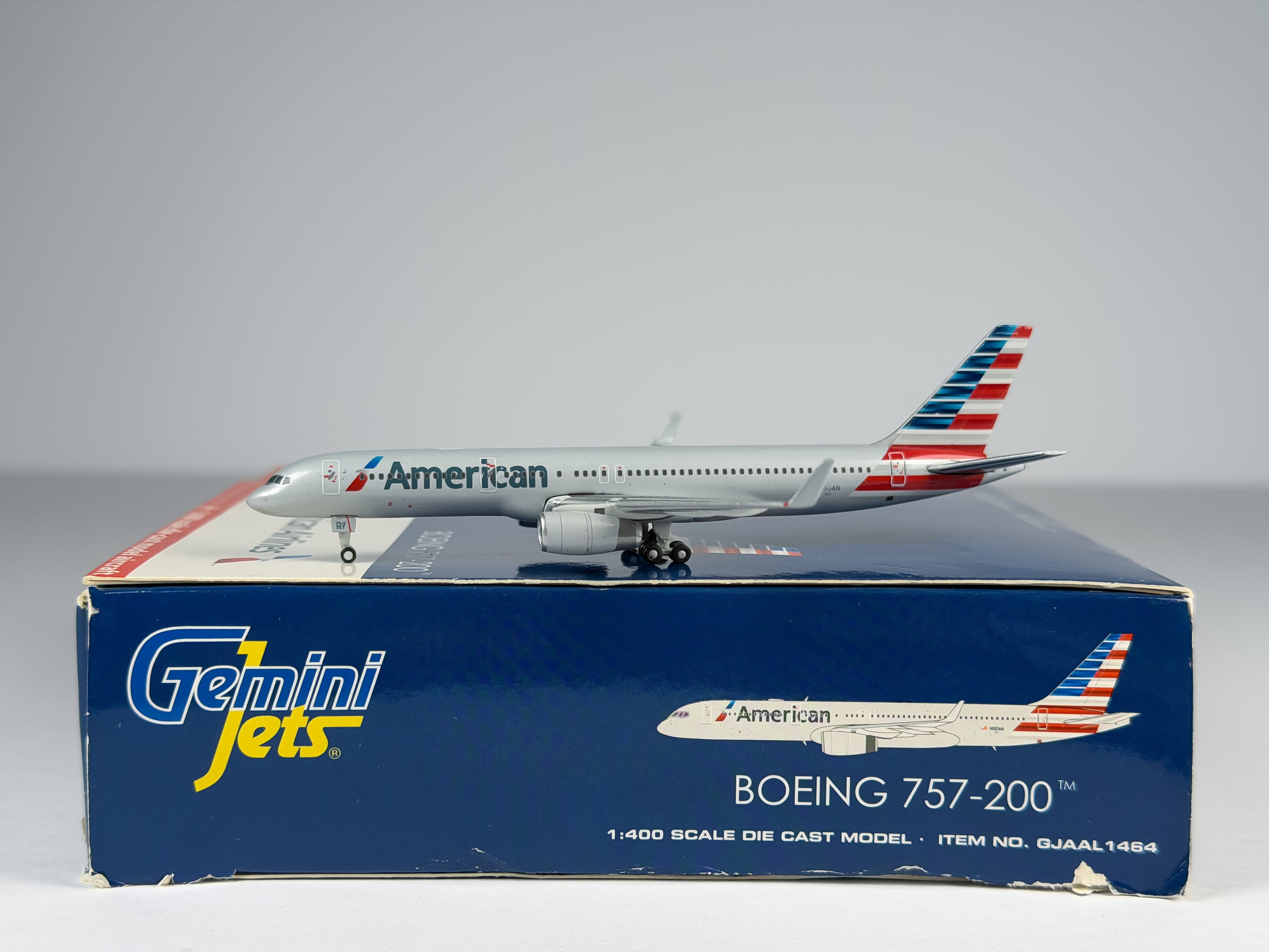 American Airlines Boeing 757-200 1:400 Gemini Jets N185AN (GJAAL1464)
