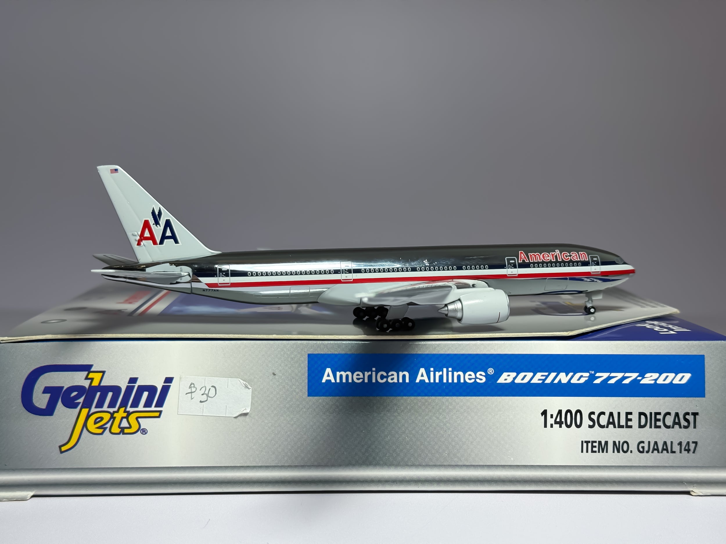 American Airlines Boeing 777-200 1:400 Gemini Jets N777AN (GJAAL147)