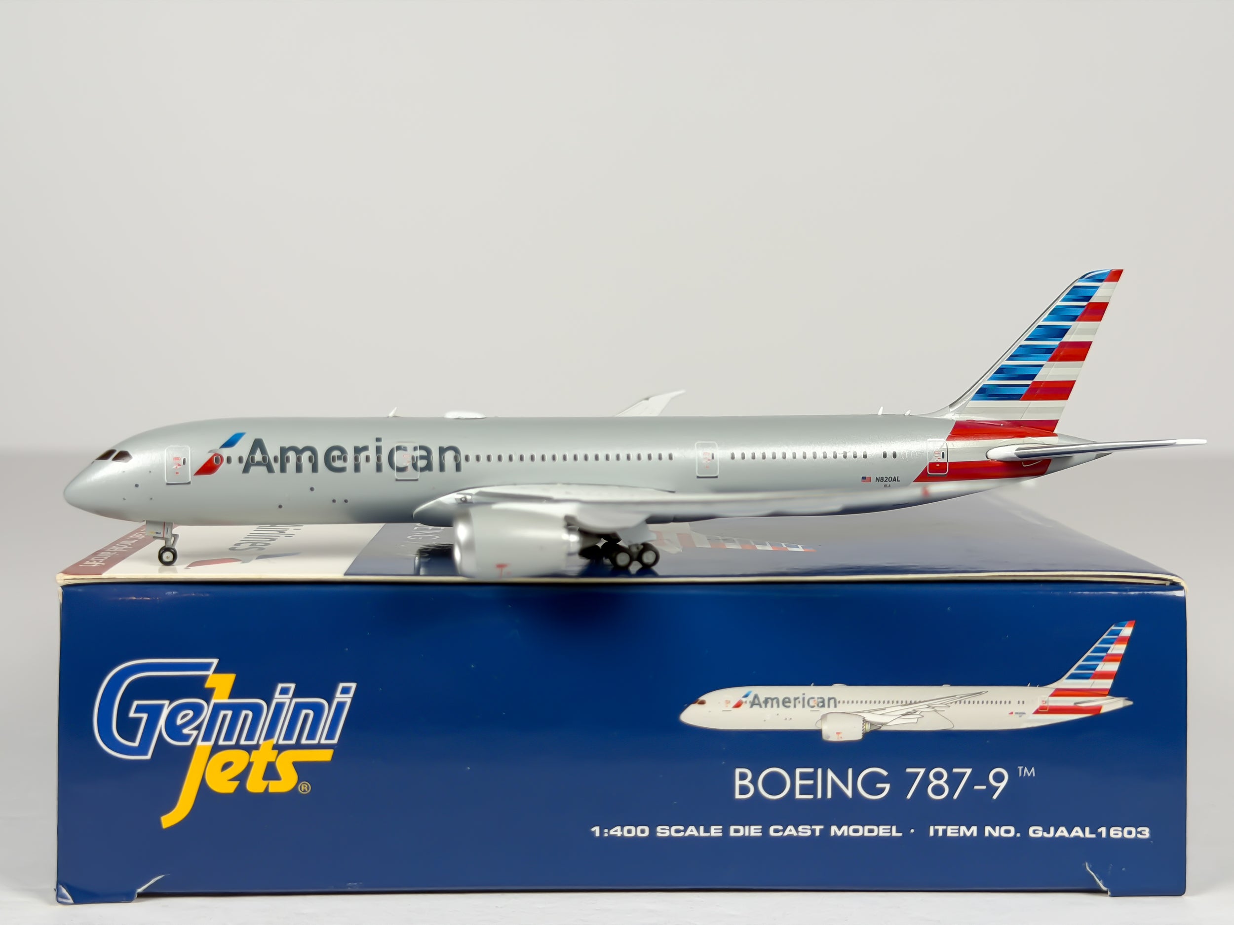 American Airlines Boeing 787-9 1:400 Gemini Jets N820AL (GJAAL1603)