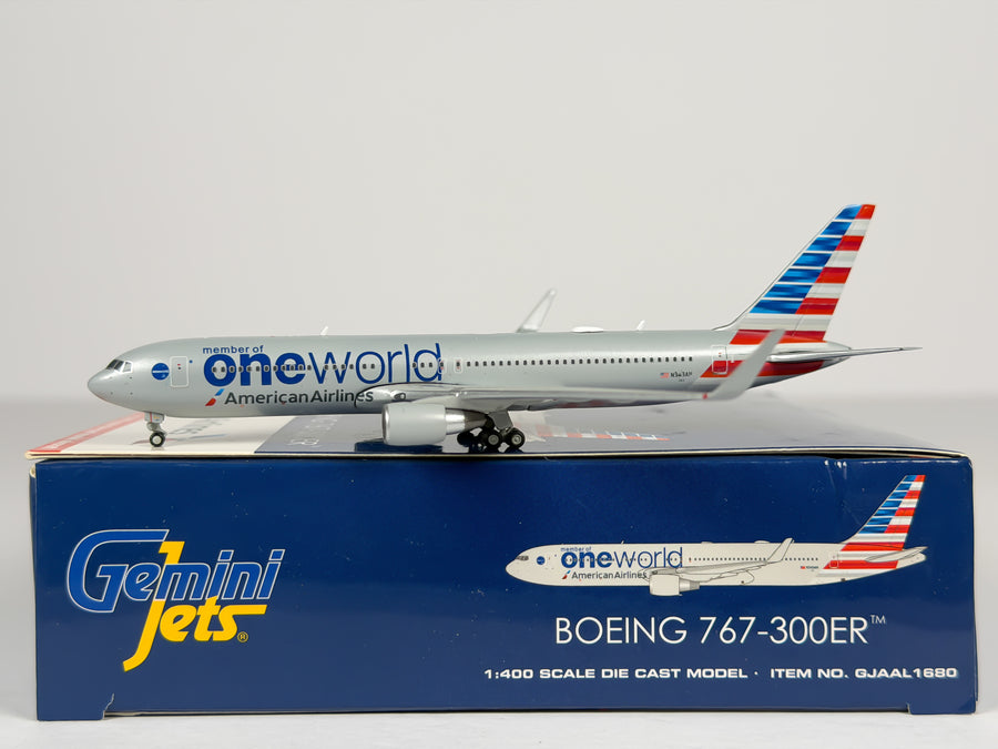 American Airlines Boeing 767-300ER 1:400 Gemini Jets N343AN (GJAAL1680)