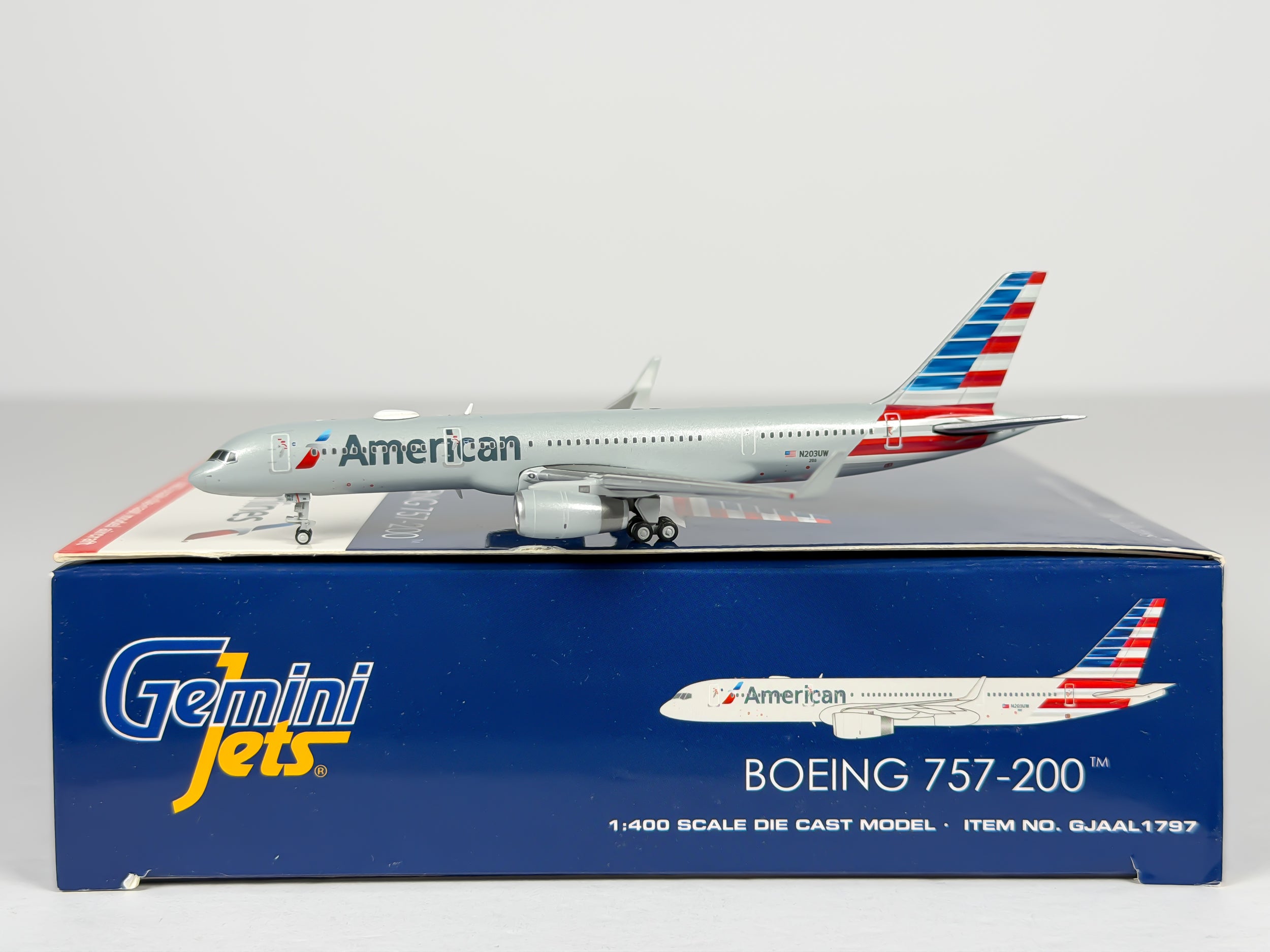 American Airlines Boeing 757-200 1:400 Gemini Jets N203UW (GJAAL1797)