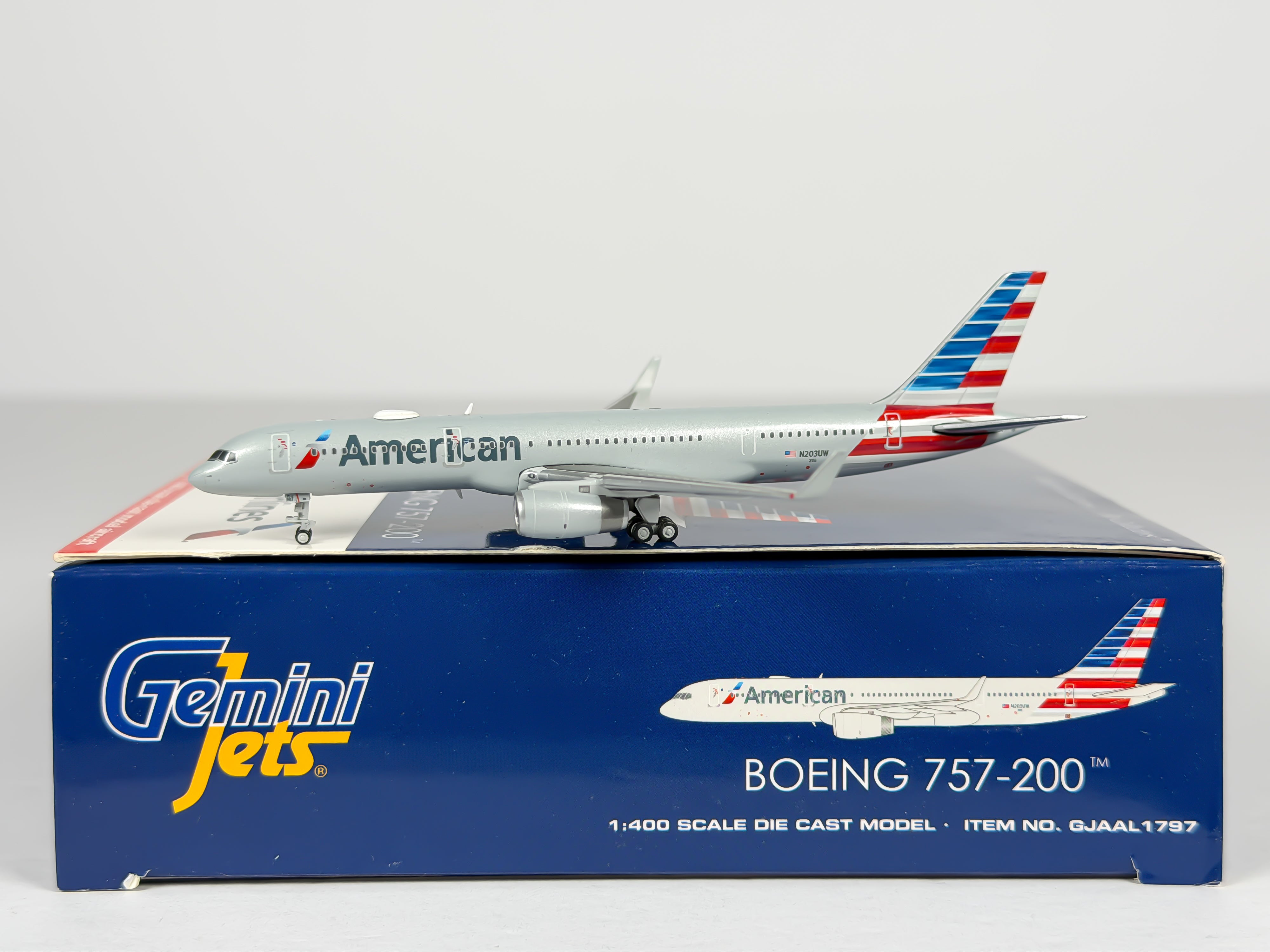 American Airlines Boeing 757-200 1:400 Gemini Jets N203UW (GJAAL1797)