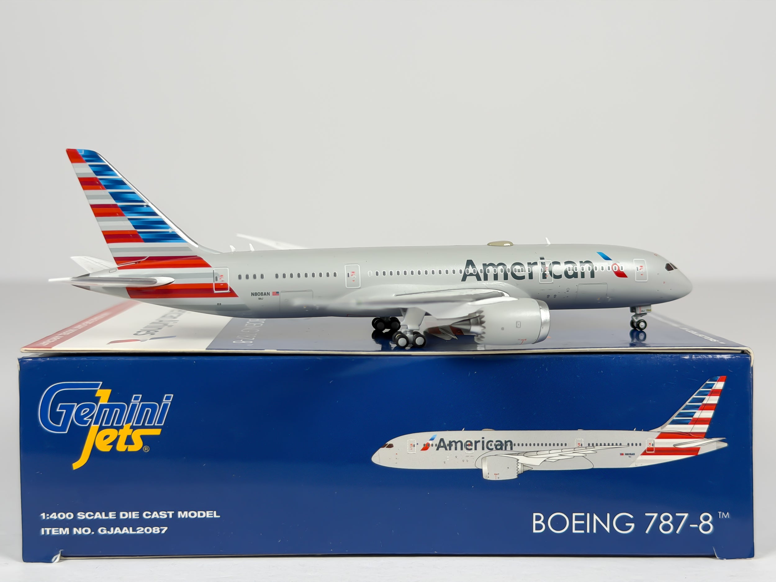 American Airlines Boeing 787-8 1:400 Gemini Jets N808AN (GJAAL2087)