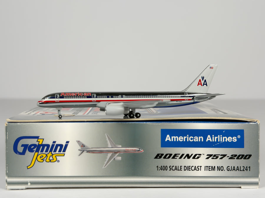American Airlines Boeing 757-200 1:400 Gemini Jets N674AN (GJAAL241)