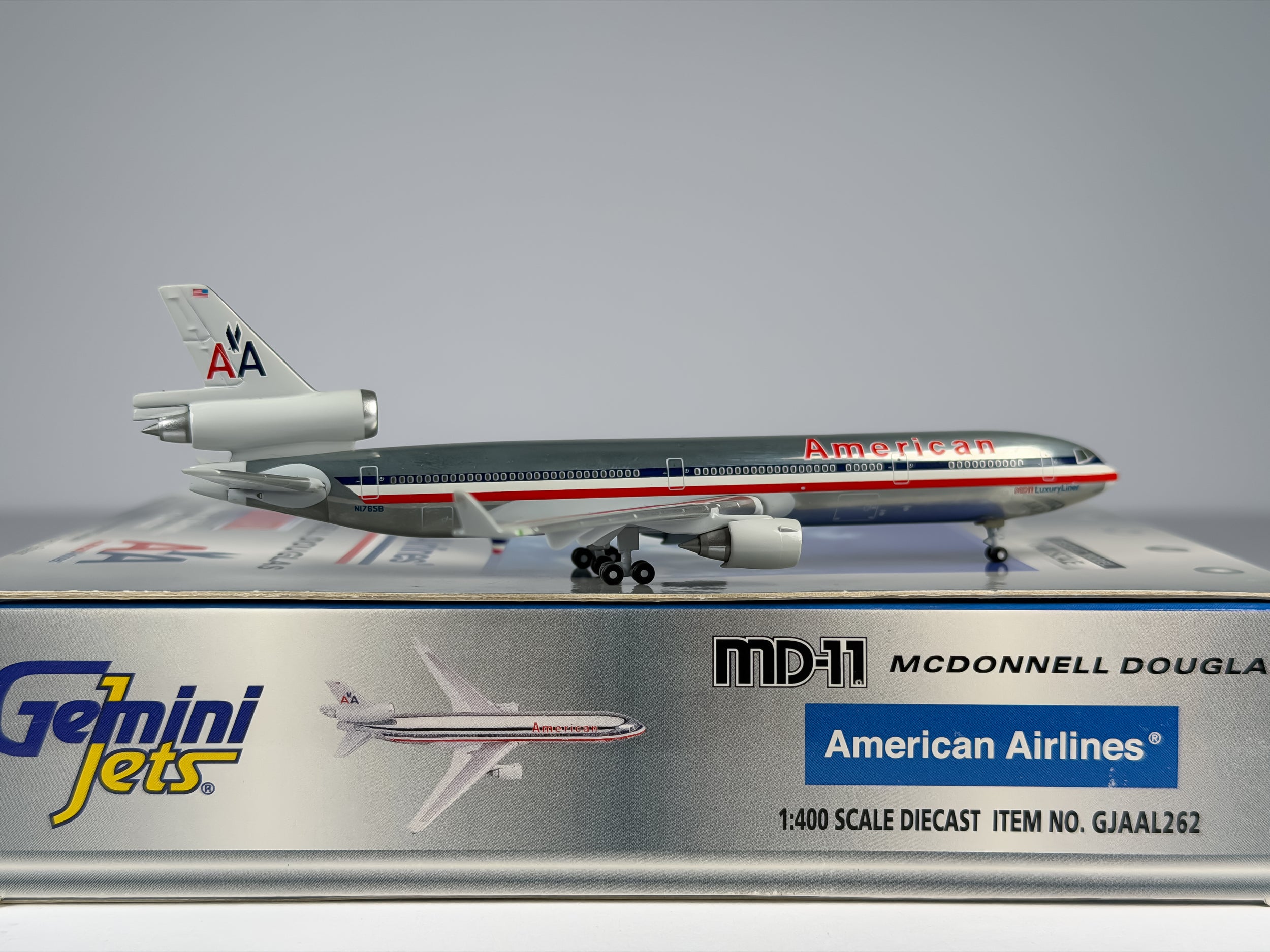 American Airlines McDonnell Douglas MD-11 1:400 Gemini Jets N1765B (GJAAL262)