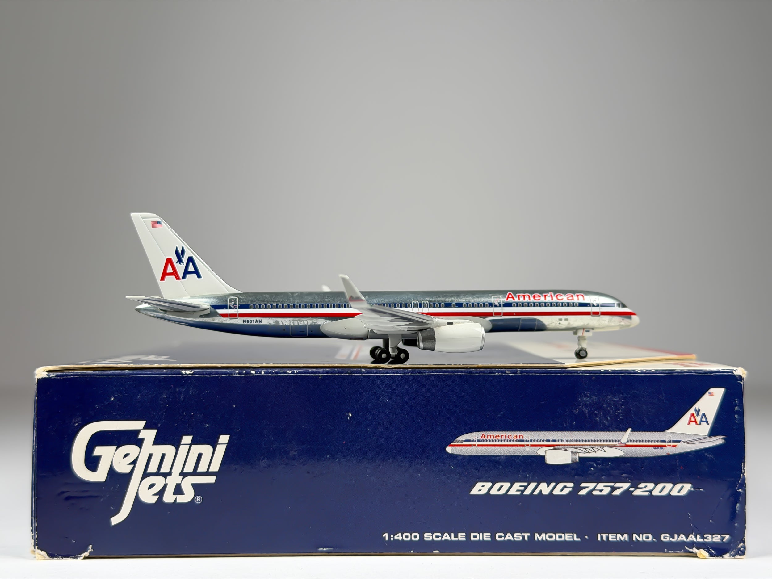 American Airlines Boeing 757-200 1:400 Gemini Jets N601AN (GJAAL327)