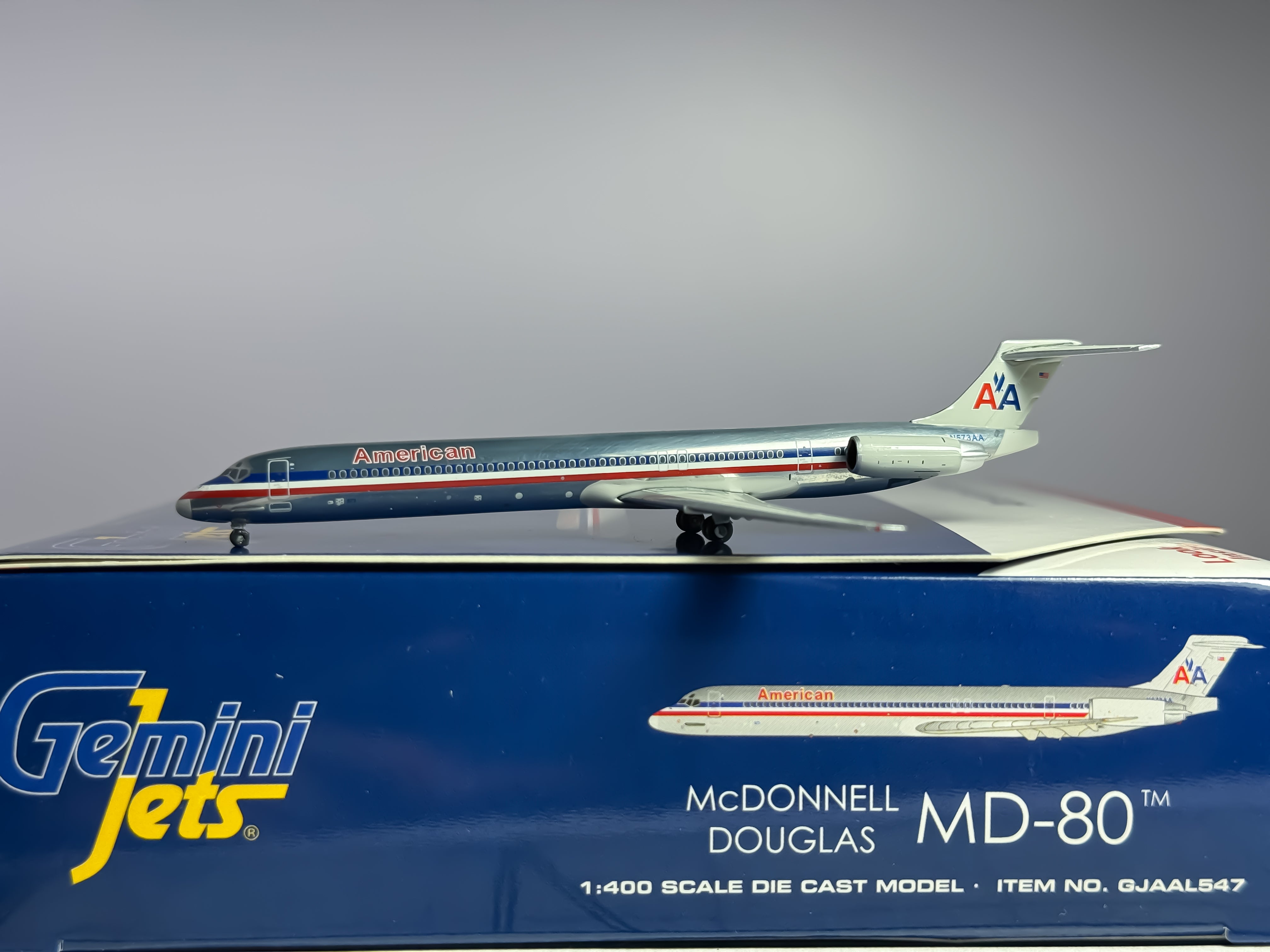 American Airlines McDonnell Douglas MD-82 1:400 Gemini Jets N573AA (GJAAL547)