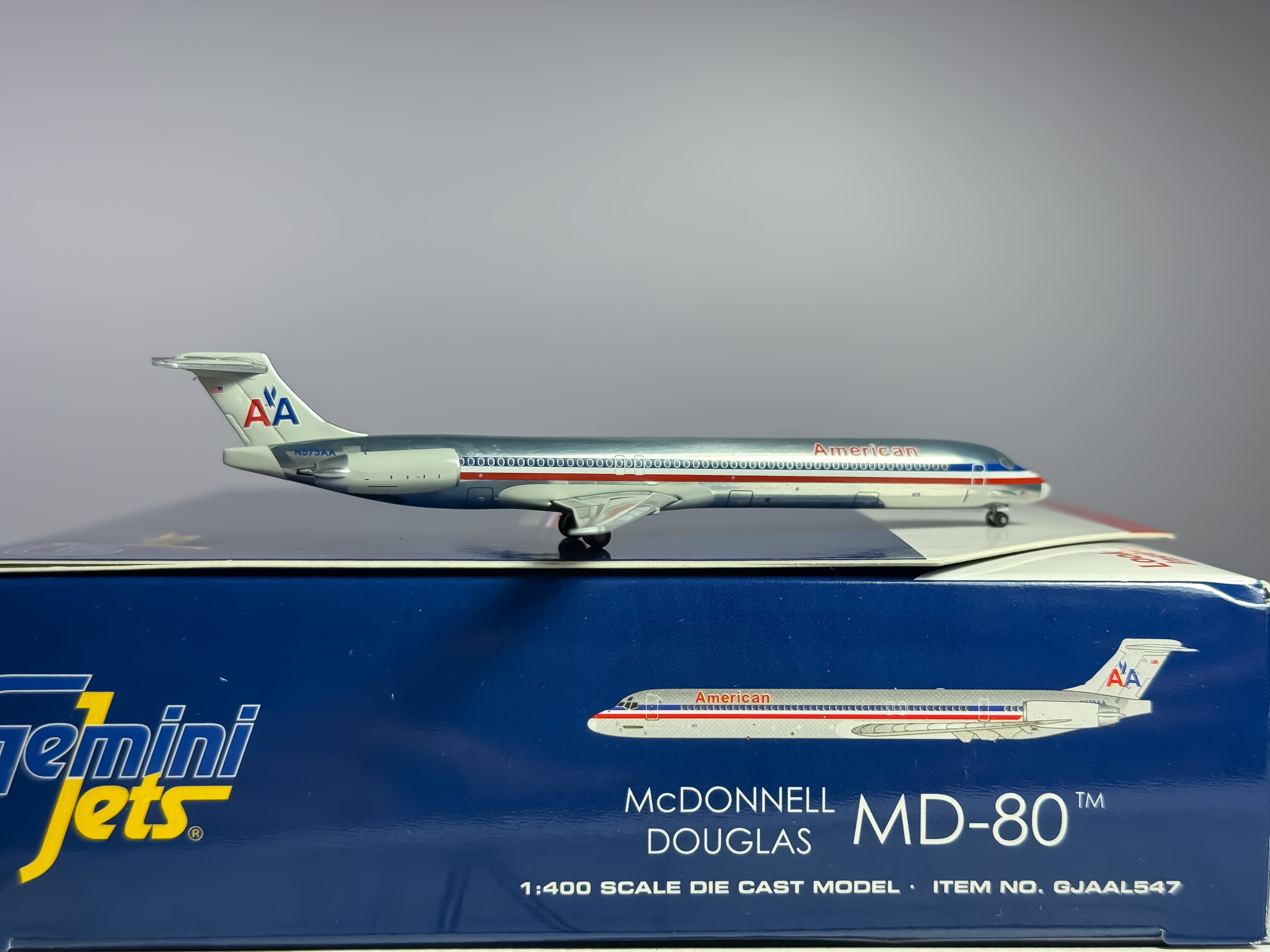 American Airlines McDonnell Douglas MD-82 1:400 Gemini Jets N573AA (GJAAL547)