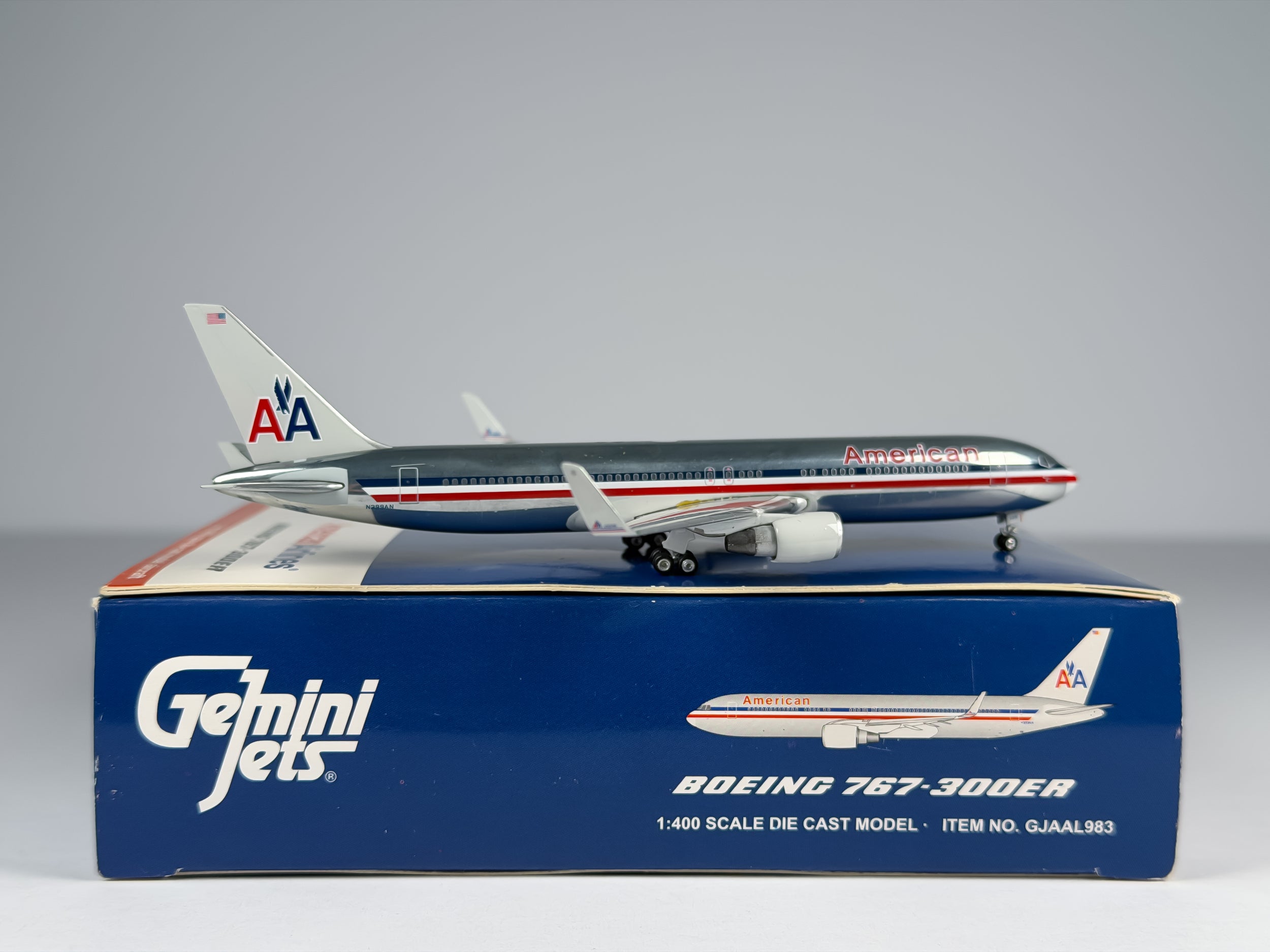 American Airlines Boeing 767-300ER 1:400 Gemini Jets N399AN (GJAAL983)