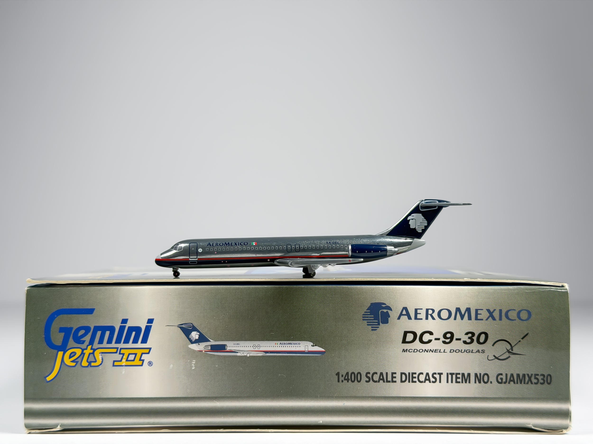 AeroMexico Douglas DC-9-30 1:400 Gemini Jets XA-DEL (GJAMX530)