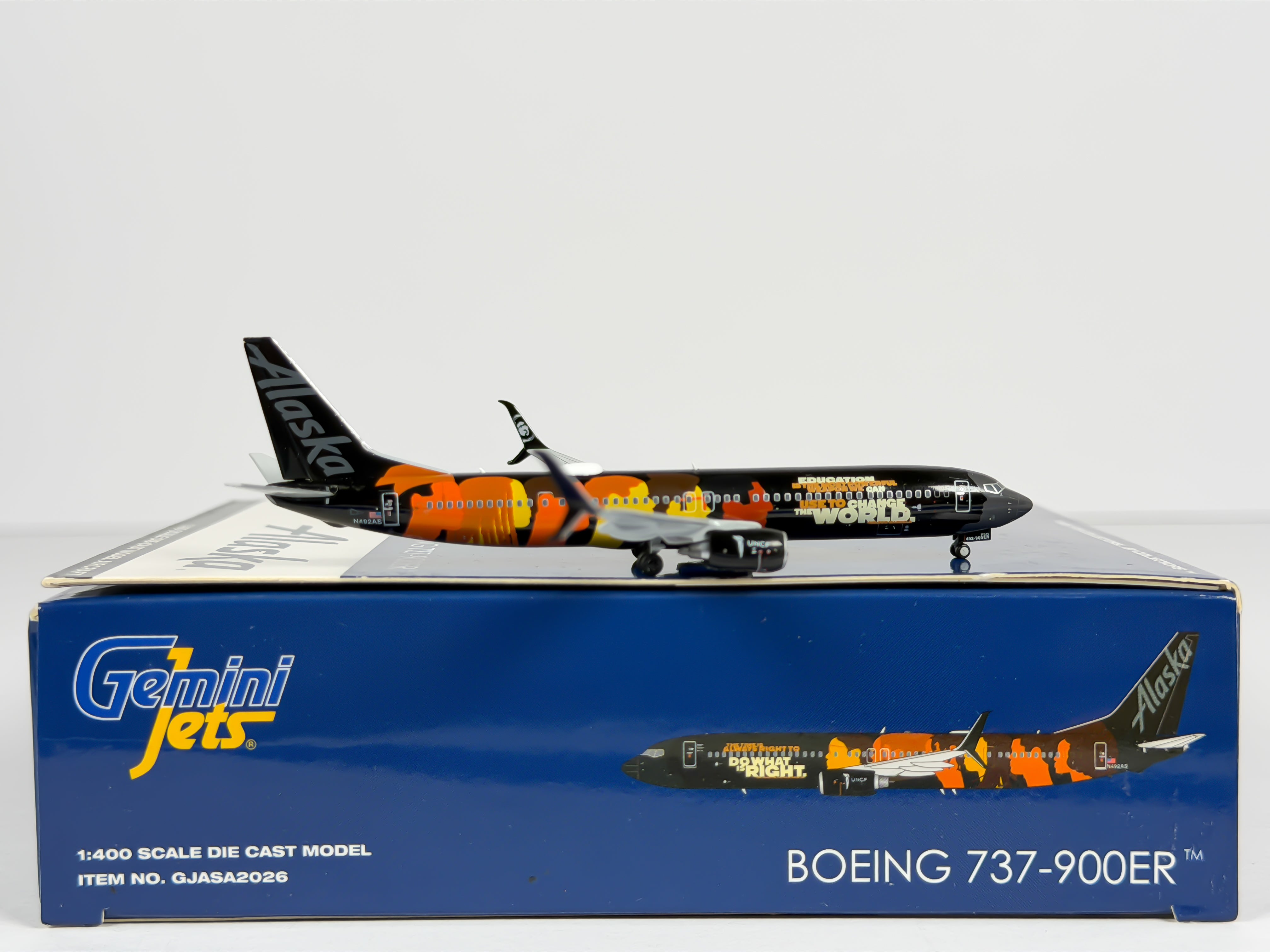 Alaska Airlines Boeing 737-900ER 1:400 Gemini Jets N492AS (GJASA2026)