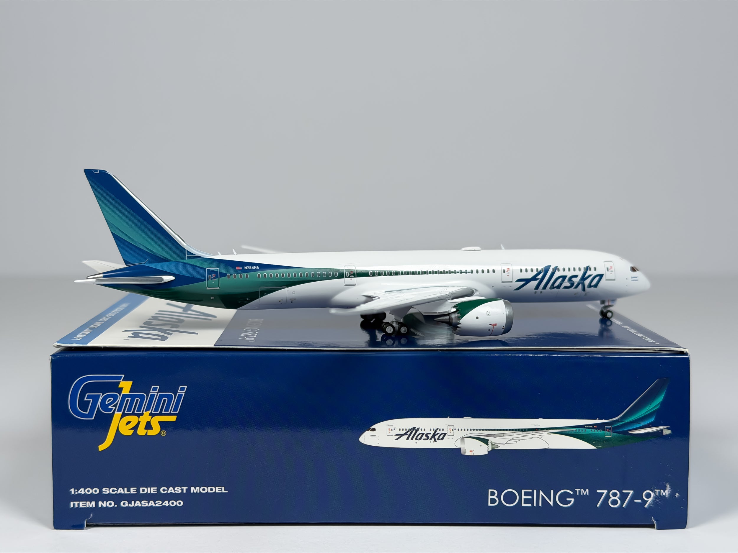 Alaska Airlines Boeing 787-9 1:400 Gemini Jets N784HA (GJASA2400)