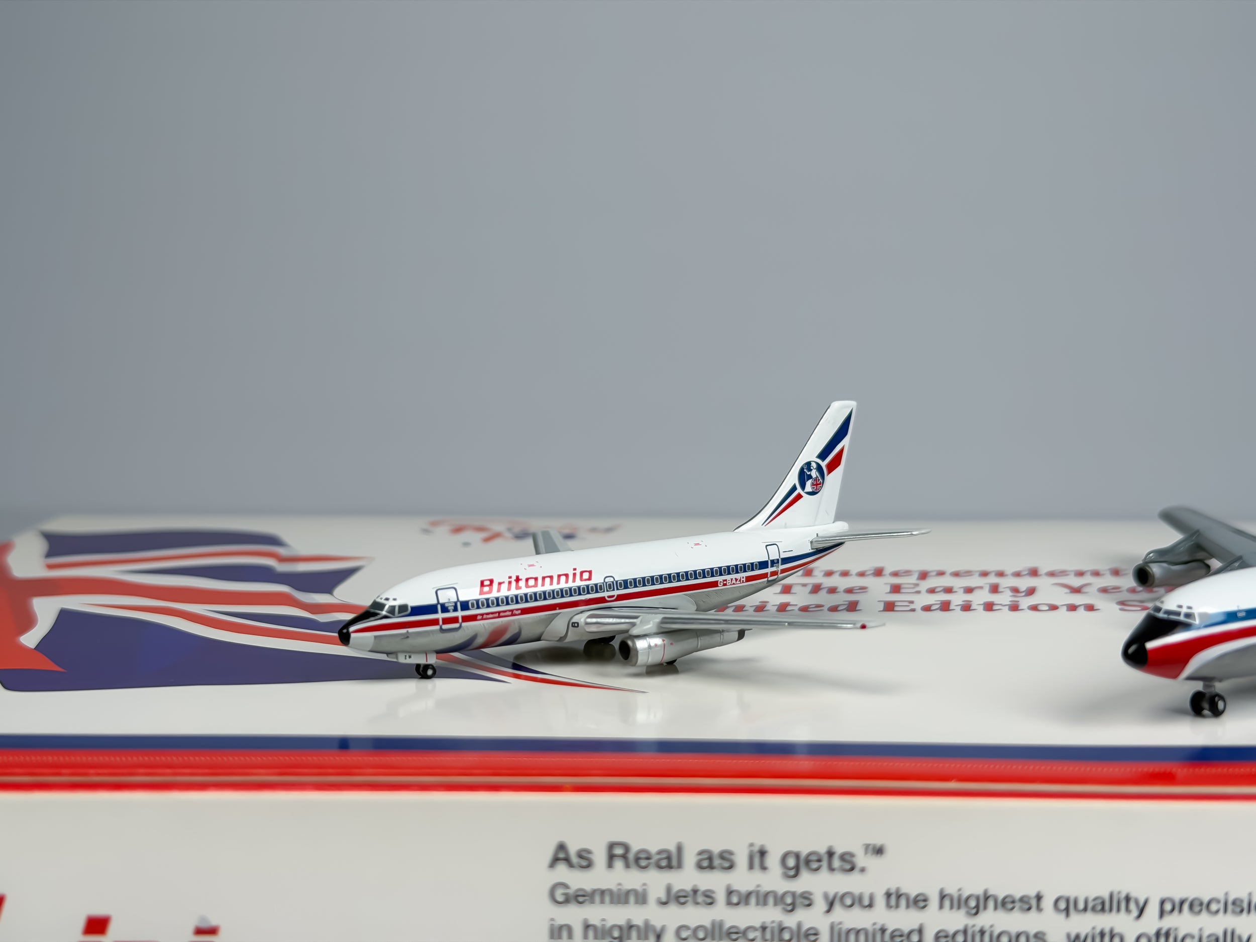 Britannia Airways Boeing 737-200 & 707-300 1:400 Gemini Jets G-BAZH & G-AYSI (GJBAL610)