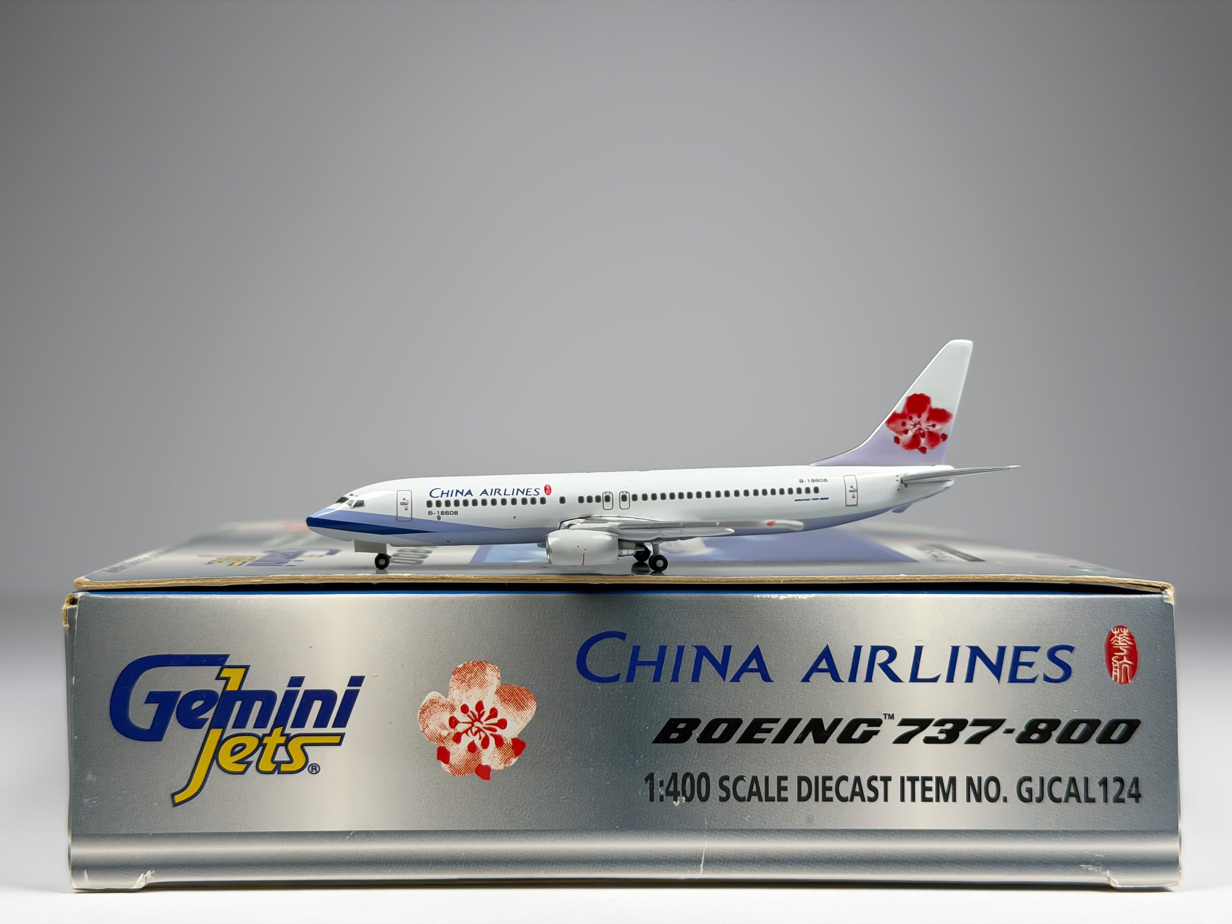 China Airlines Boeing 737-800 1:400 Gemini Jets B-18608 (GJCAL124)