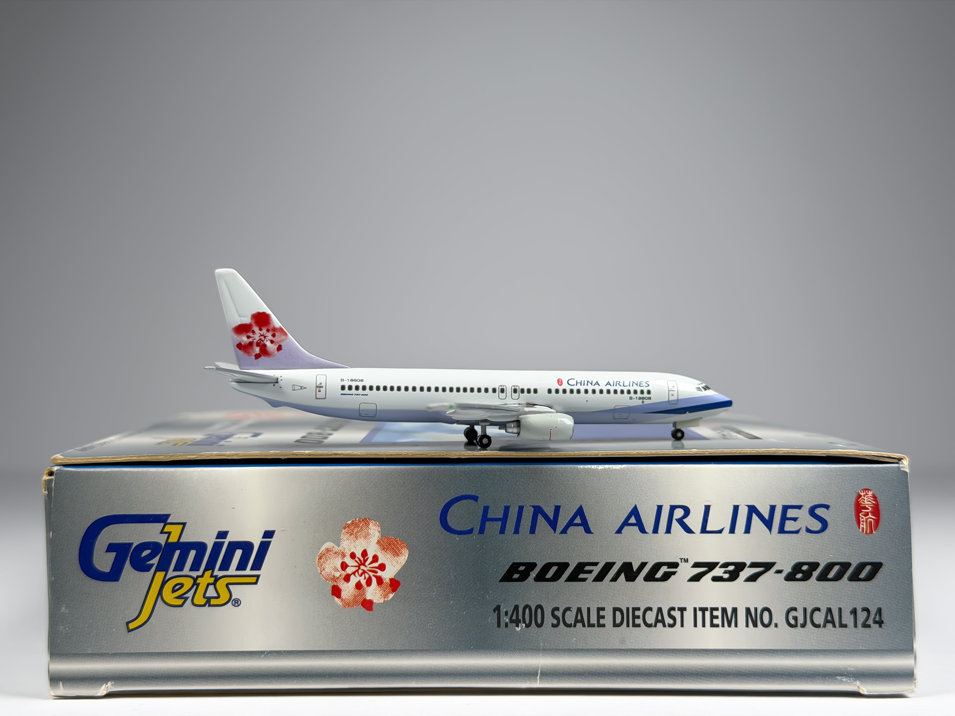 China Airlines Boeing 737-800 1:400 Gemini Jets B-18608 (GJCAL124)