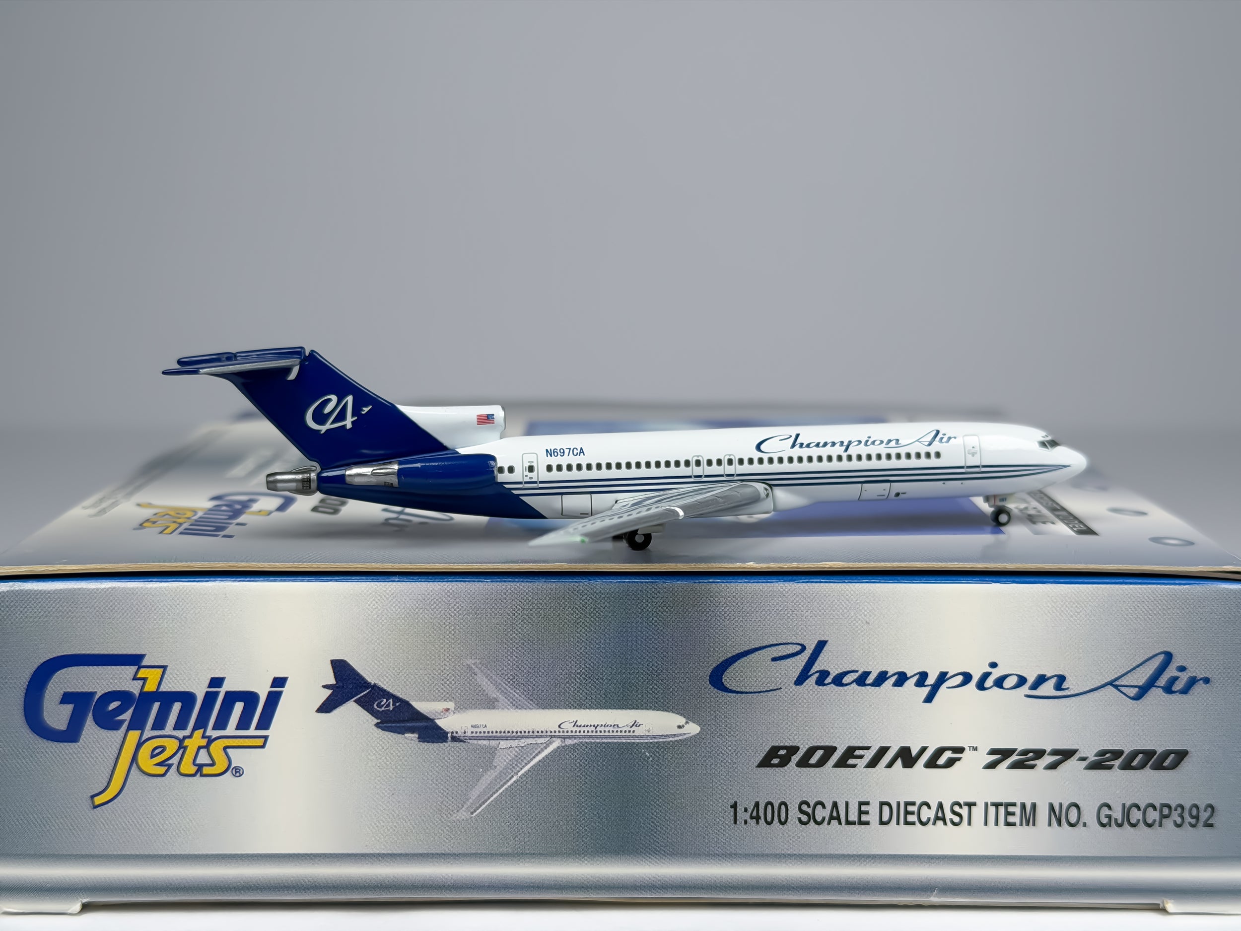 Champion Air Boeing 727-200 1:400 Gemini Jets N697CA (GJCCP392)