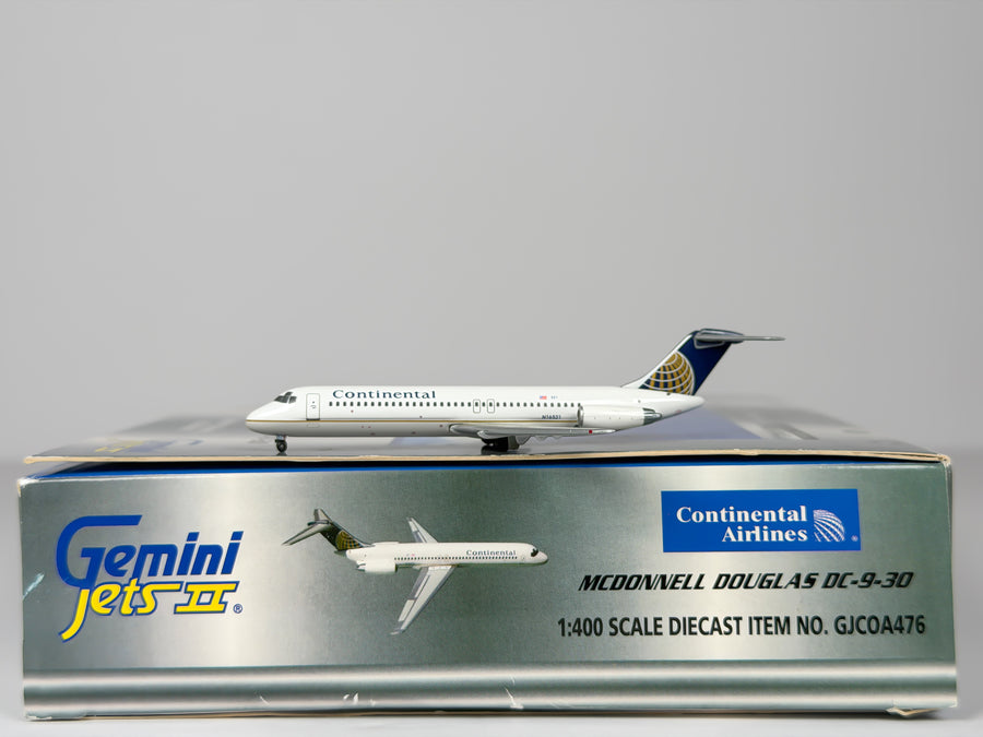 Continental Airlines Douglas DC-9-30 1:400 Gemini Jets N16521 (GJCOA476)