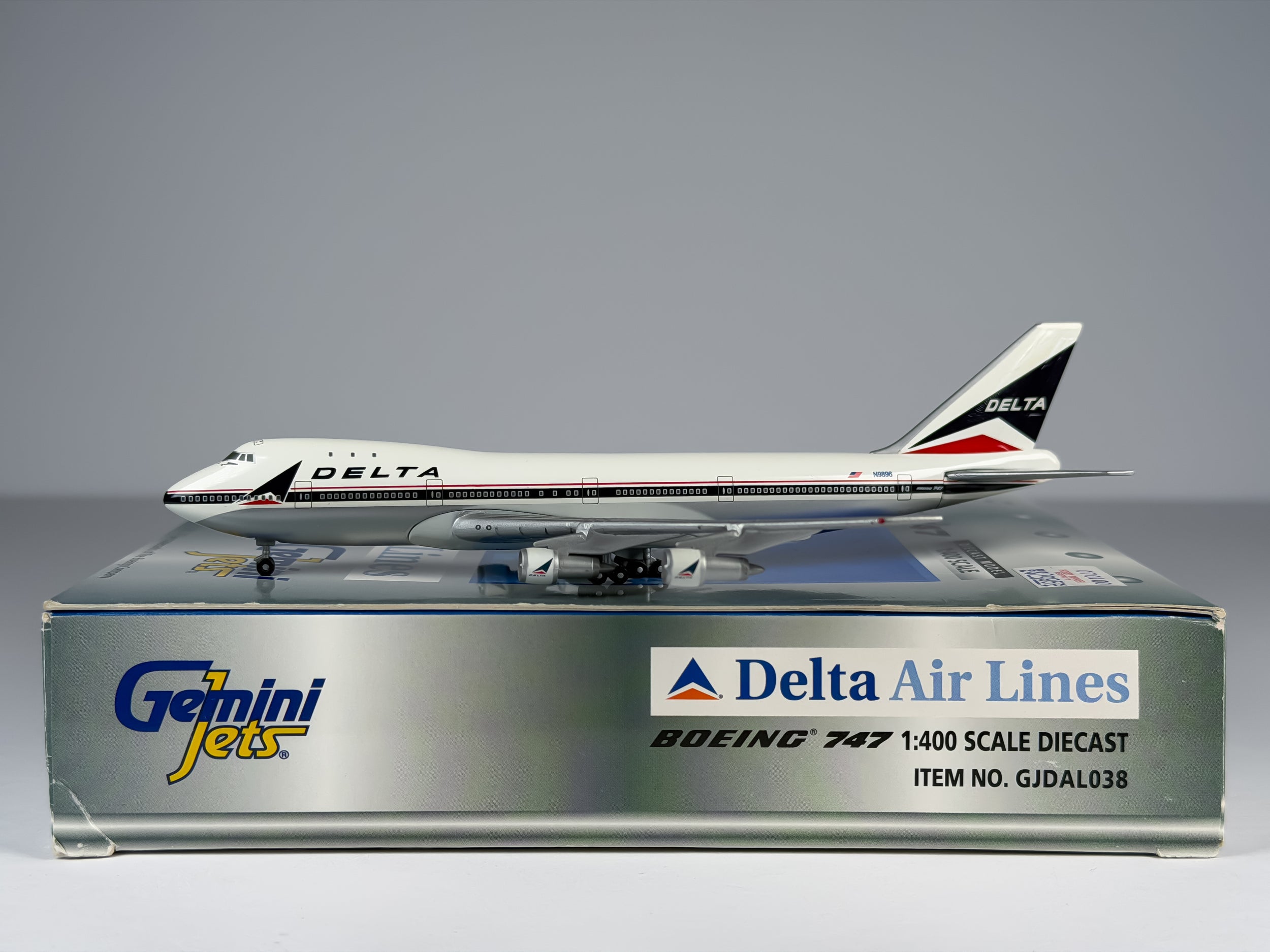 Delta Air Lines Boeing 747-100 1:400 Gemini Jets N9896 (GJDAL038)