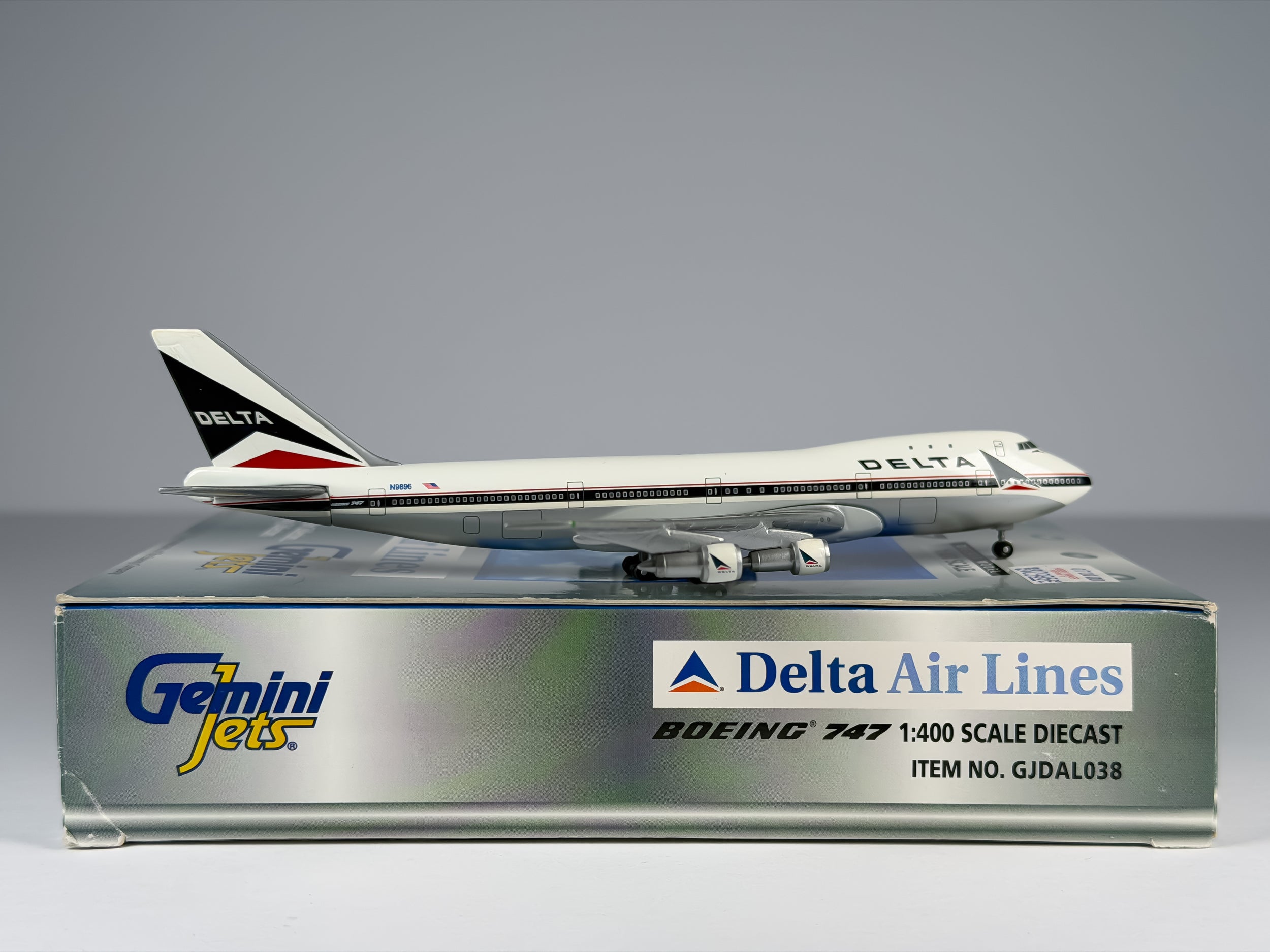 Delta Air Lines Boeing 747-100 1:400 Gemini Jets N9896 (GJDAL038)