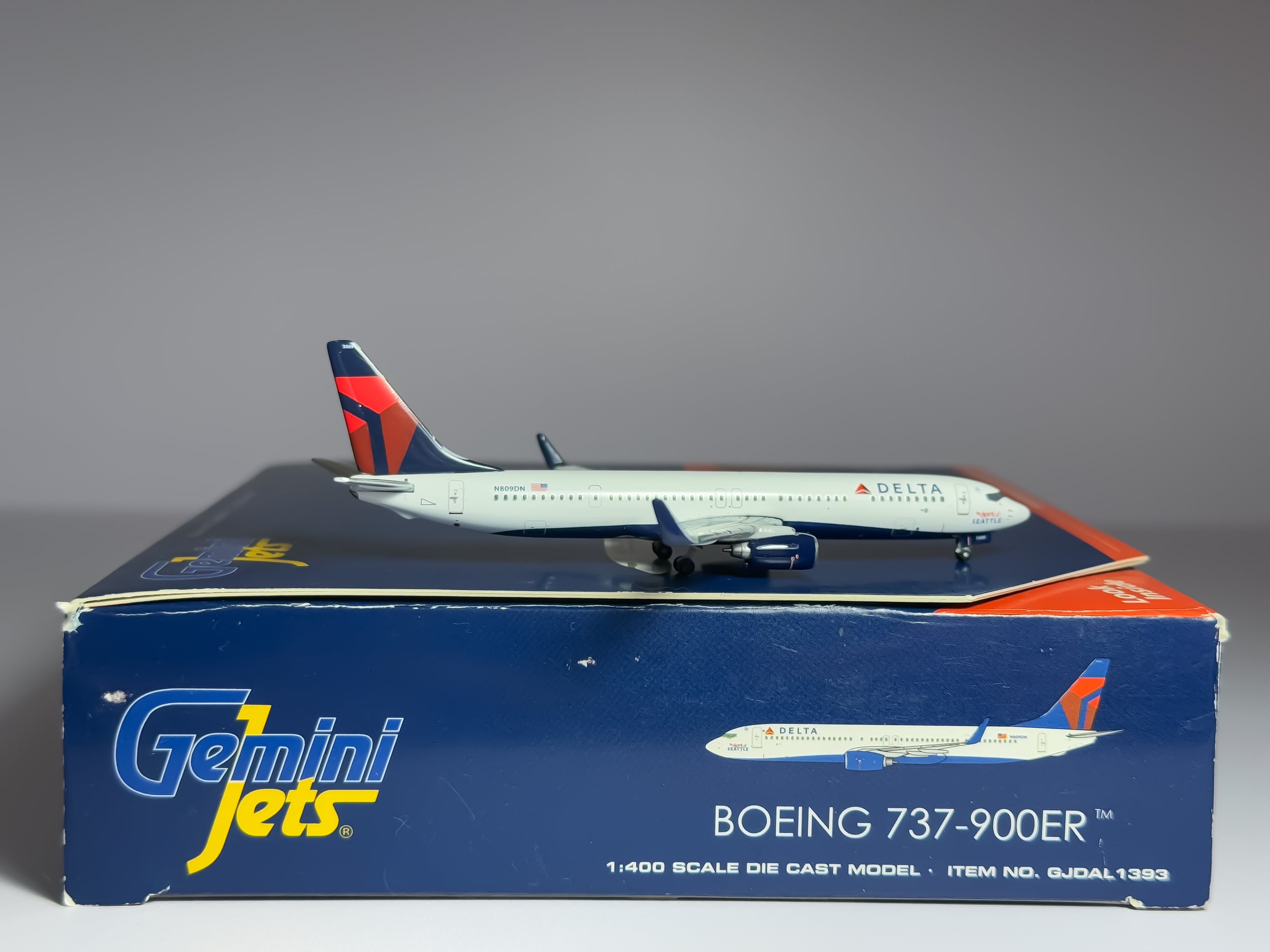 Delta Air Lines Boeing 737-900ER 1:400 Gemini Jets N809DN (GJDAL1393)