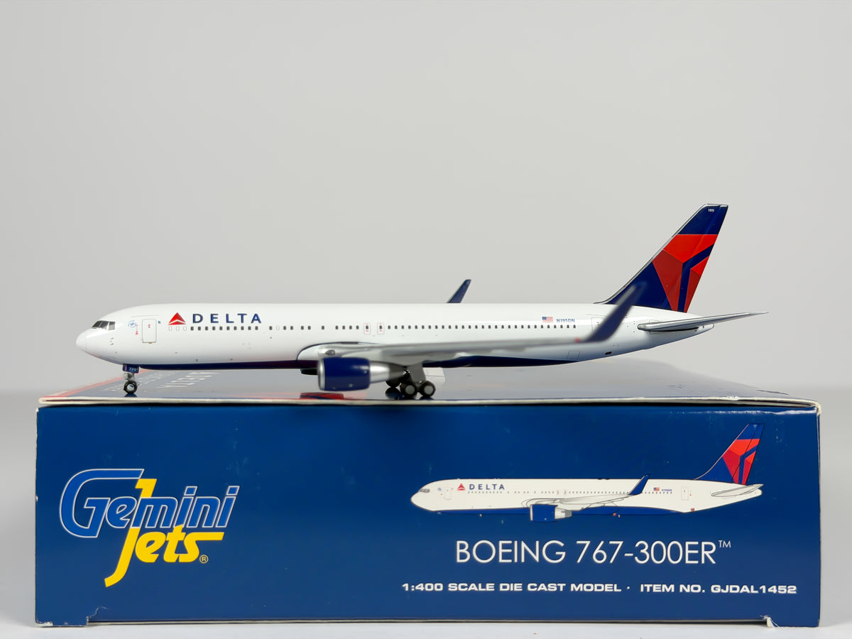 Delta Air Lines Boeing 767-300ER 1:400 Gemini Jets N195DN (GJDAL1452)