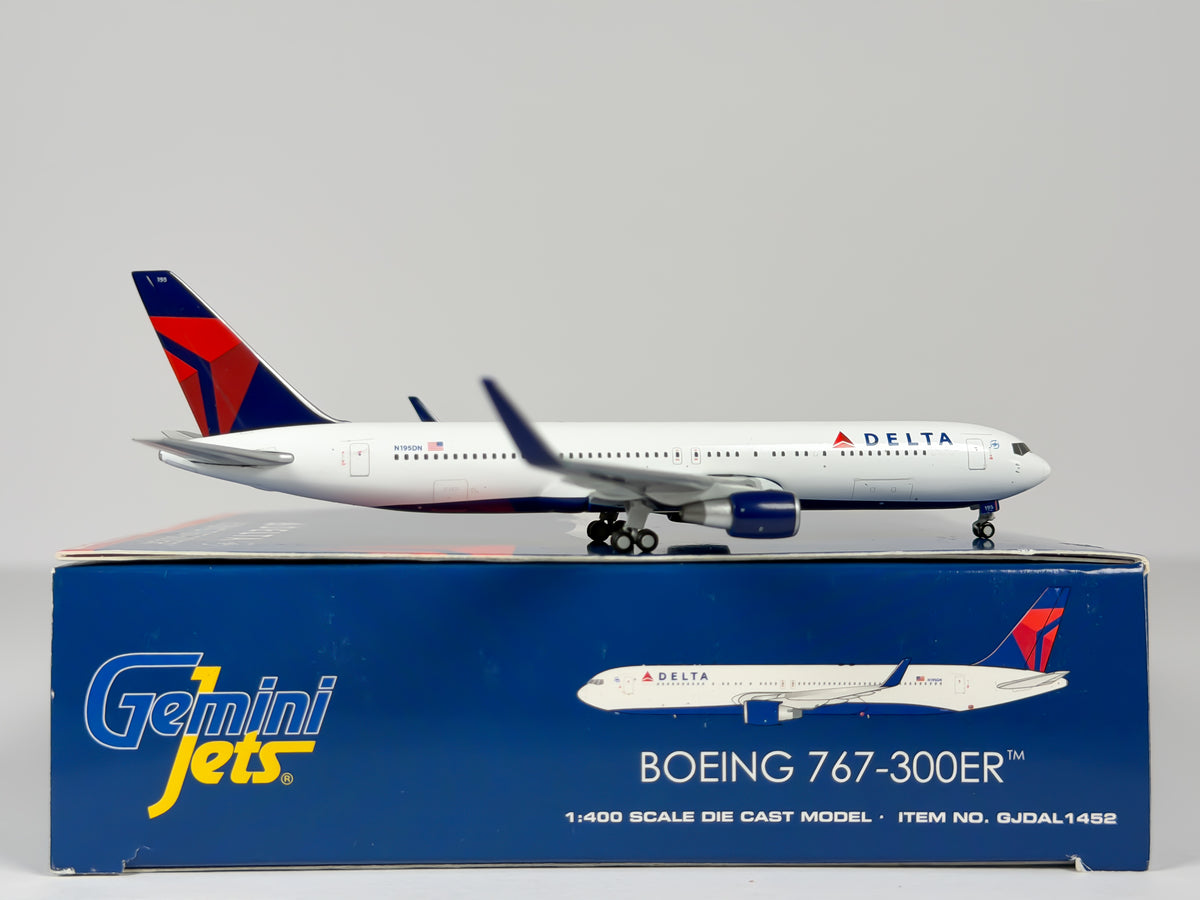 Delta Air Lines Boeing 767-300ER 1:400 Gemini Jets N195DN (GJDAL1452)