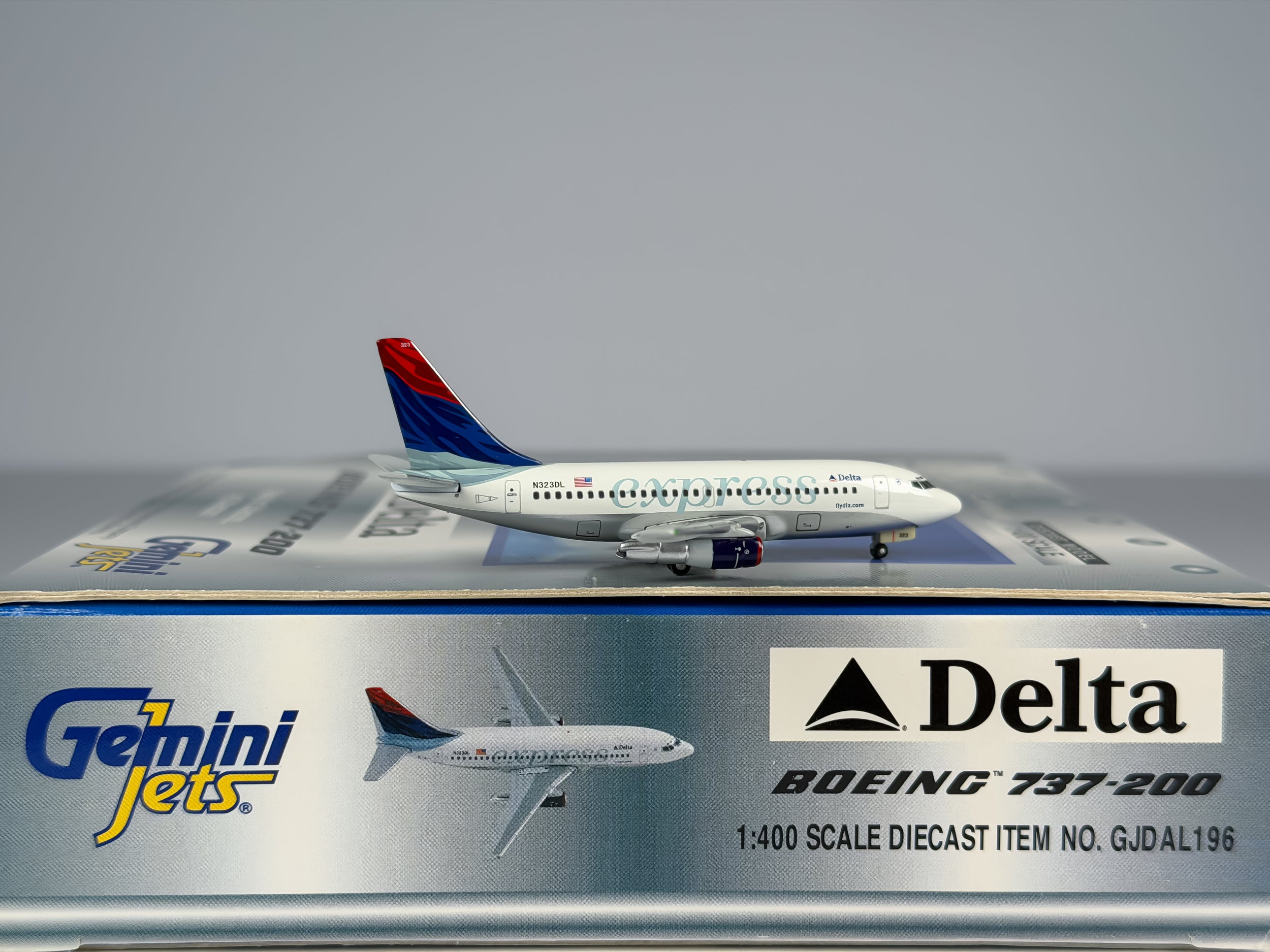 Delta Express Boeing 737-200 1:400 Gemini Jets N323DL (GJDAL196)
